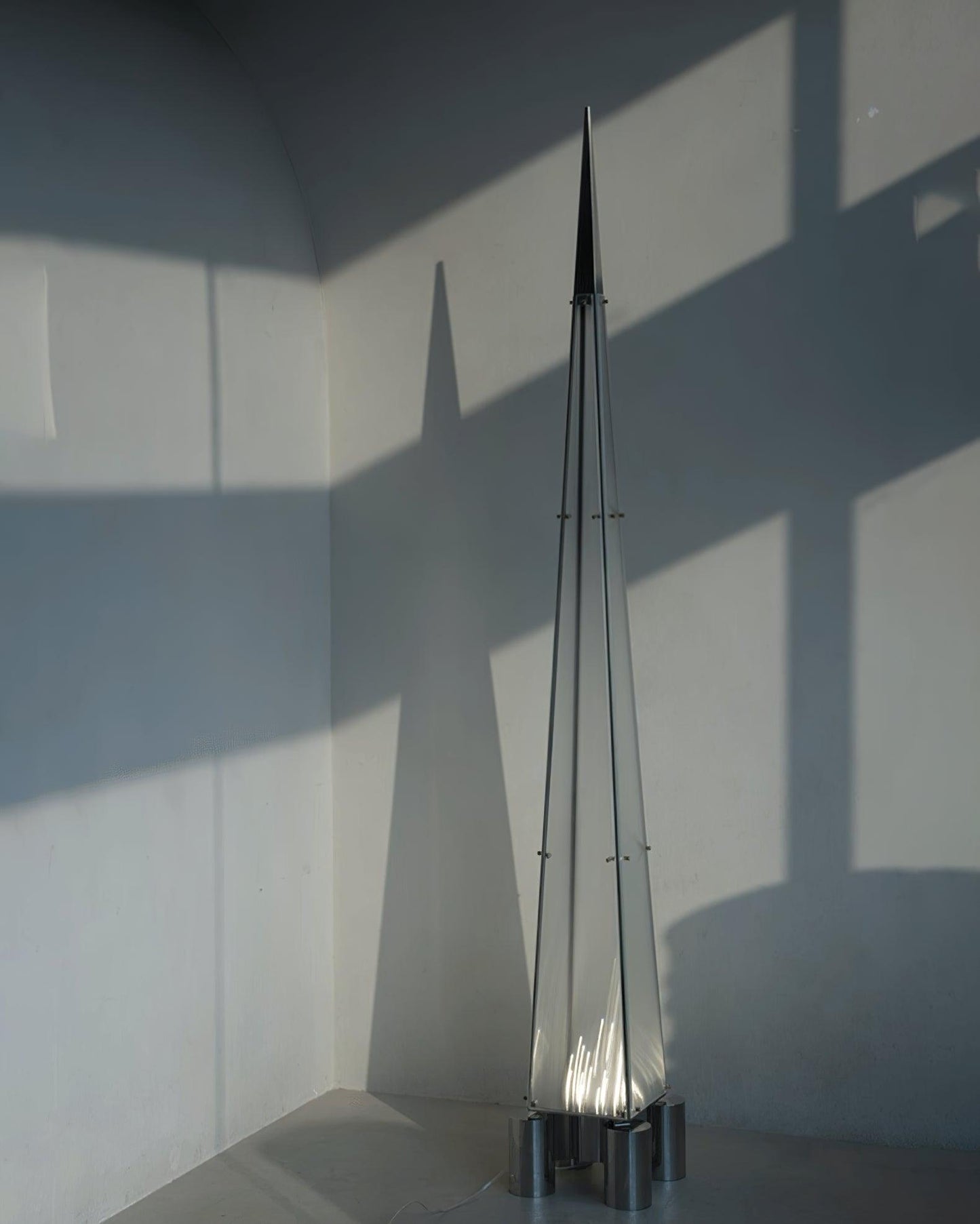 Fragment Floor Lamp - LED Glass Design, Indoor Lighting
