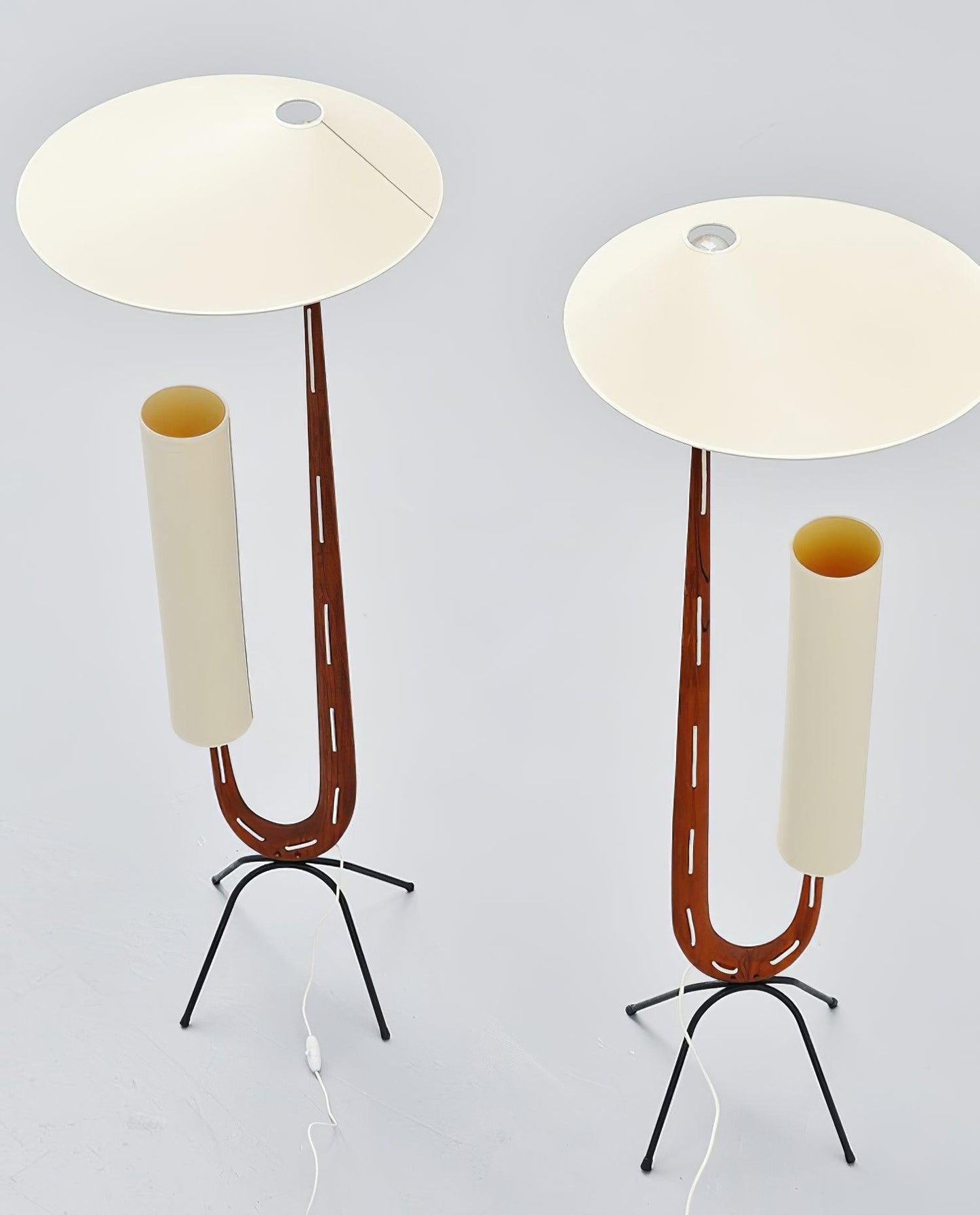 Giraffe Floor Lamp with LED Light - Mid Century Design