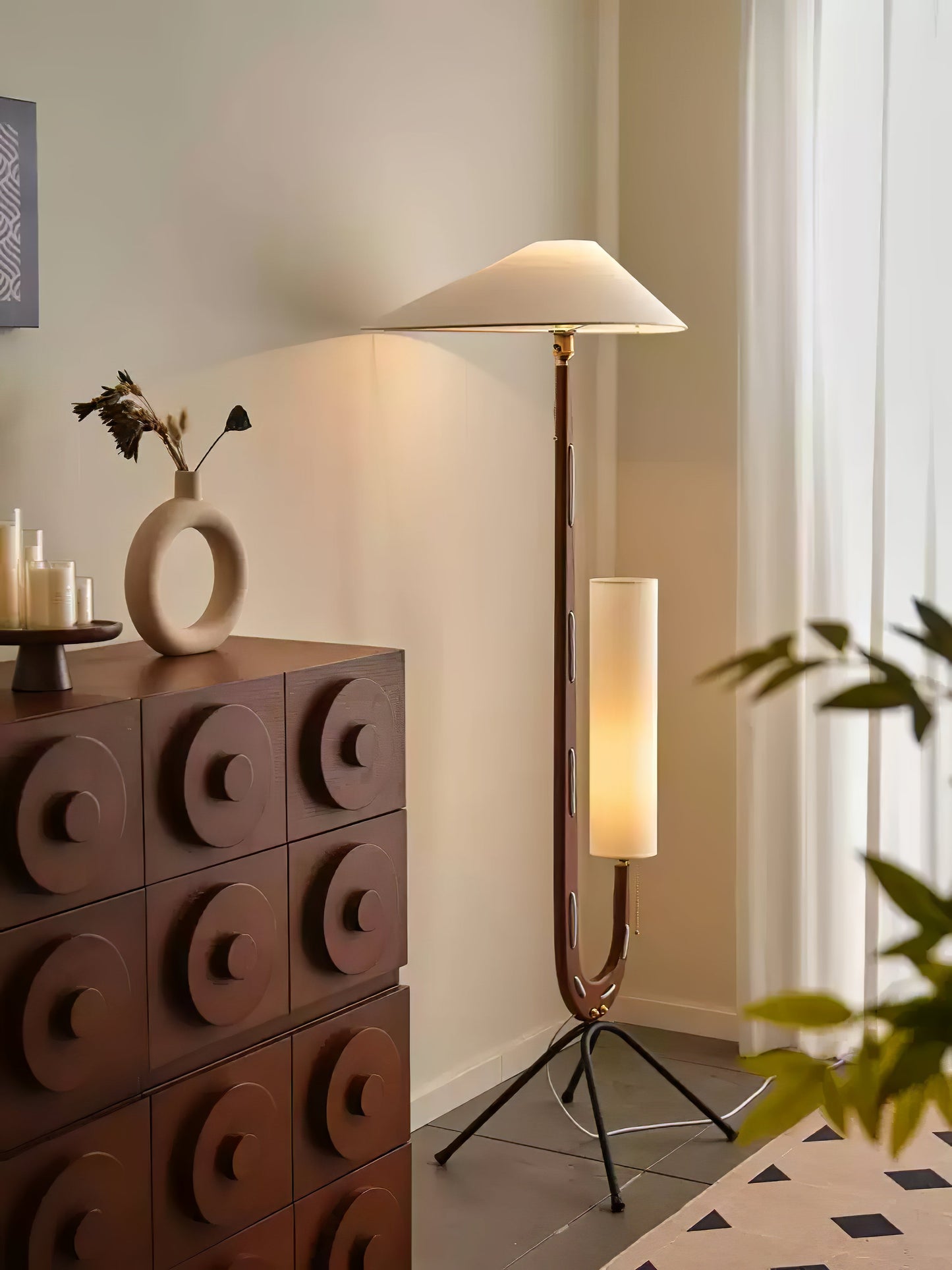 Giraffe Floor Lamp with LED Light - Mid Century Design