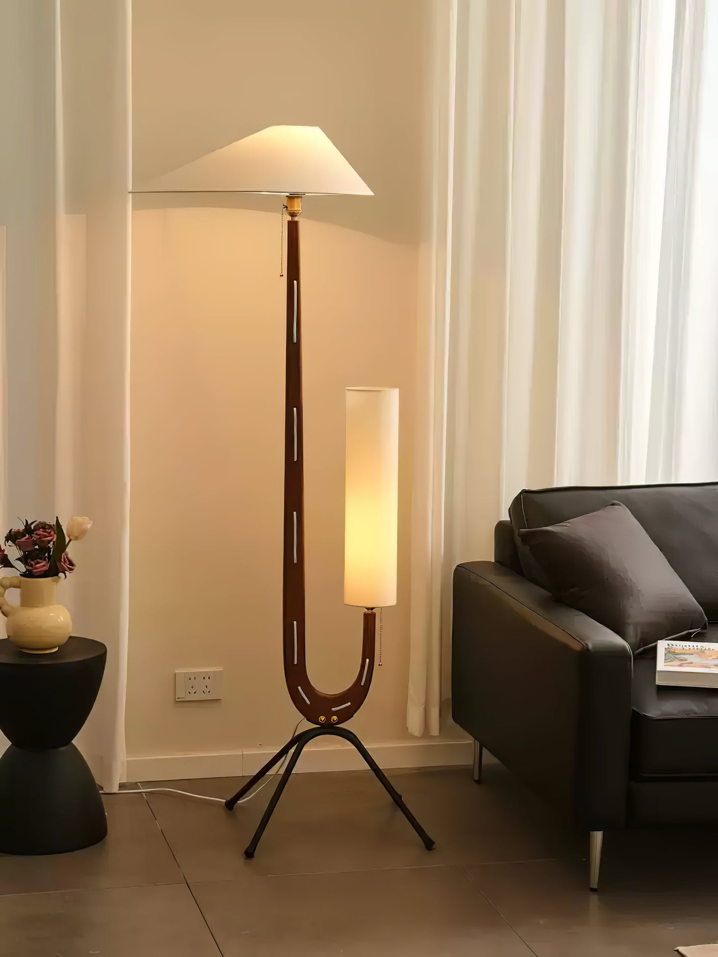 Giraffe Floor Lamp with LED Light - Mid Century Design