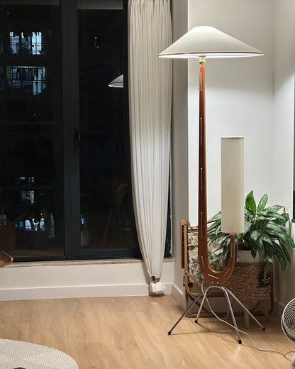 Giraffe Floor Lamp with LED Light - Mid Century Design