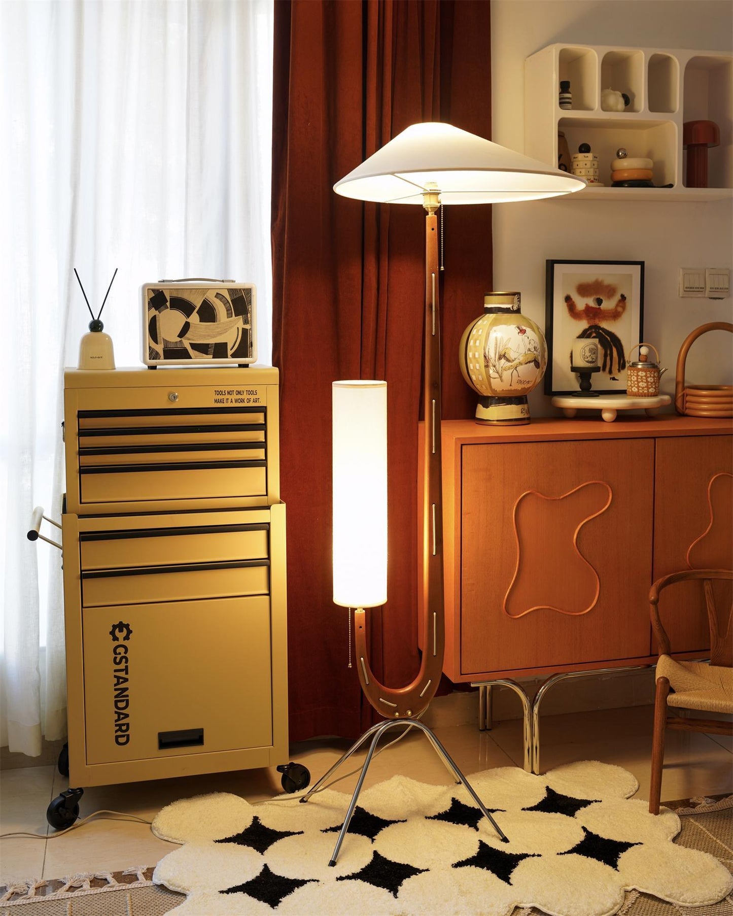 Giraffe Floor Lamp with LED Light - Mid Century Design
