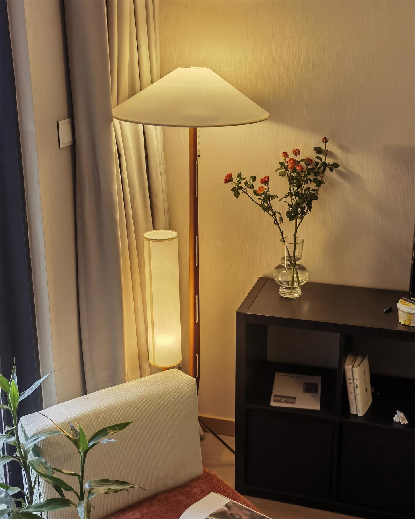 Giraffe Floor Lamp with LED Light - Mid Century Design