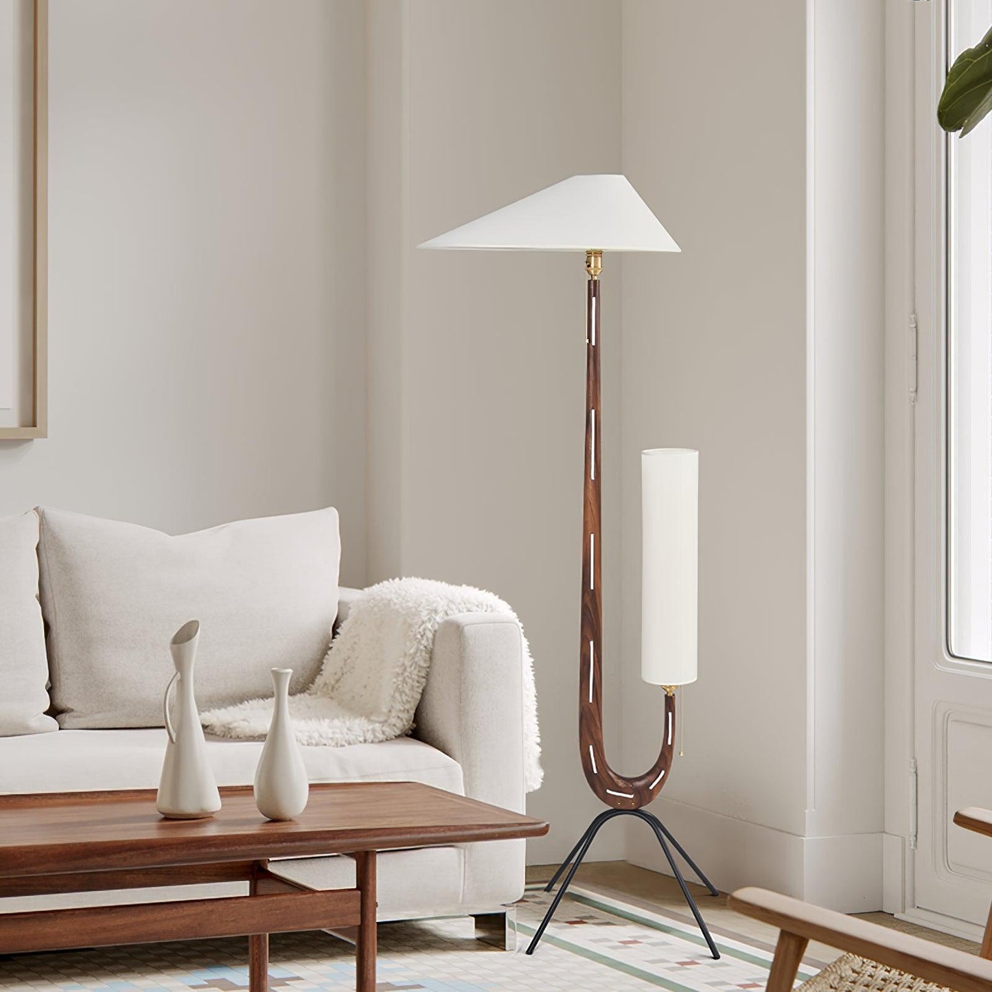 Giraffe Floor Lamp with LED Light - Mid Century Design