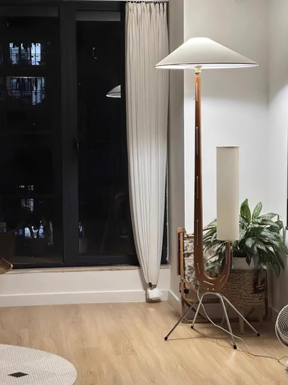 Giraffe Floor Lamp with LED Light - Mid Century Design