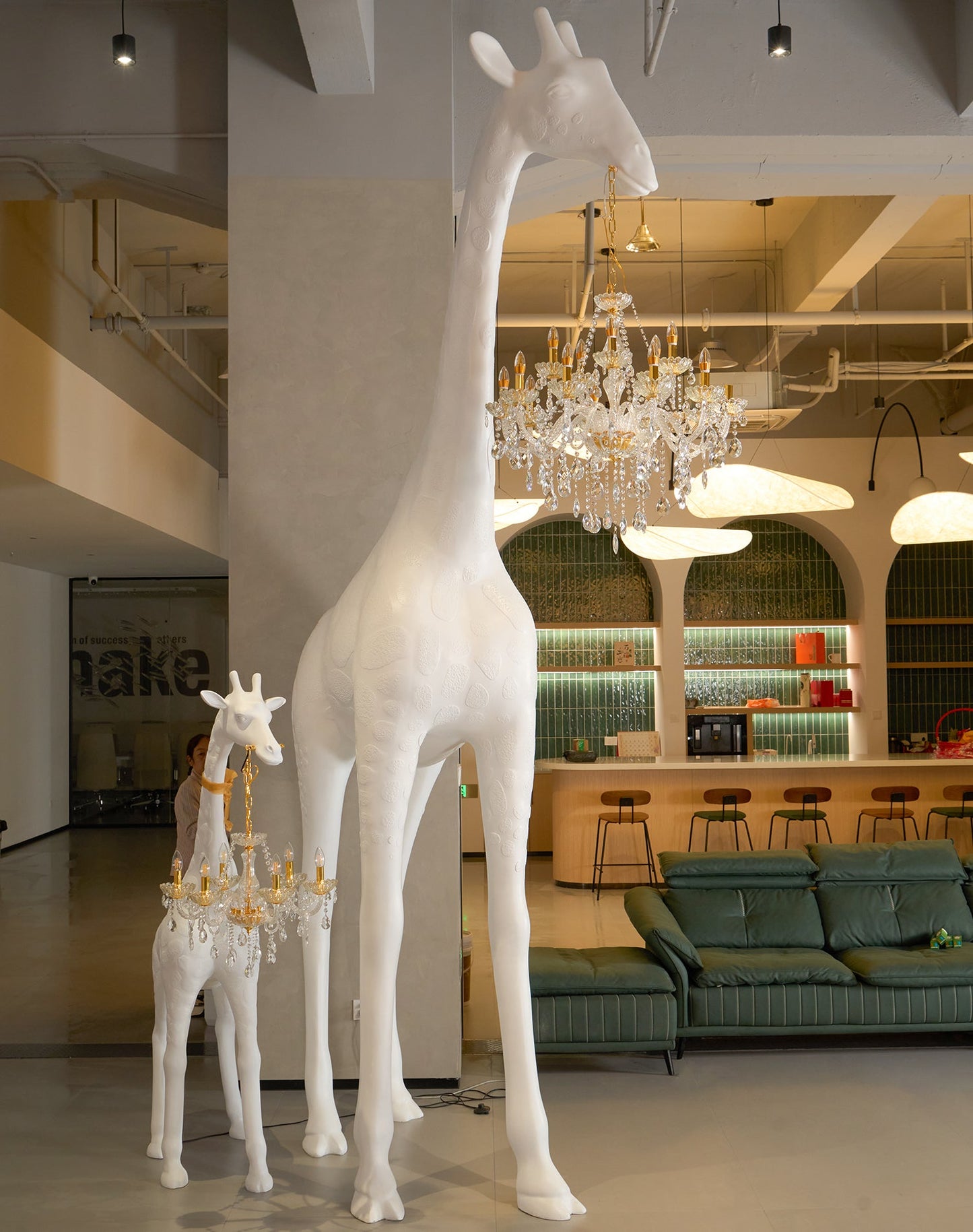 Giraffe Sculpture Floor Lamp with Crystal Chandelier Light