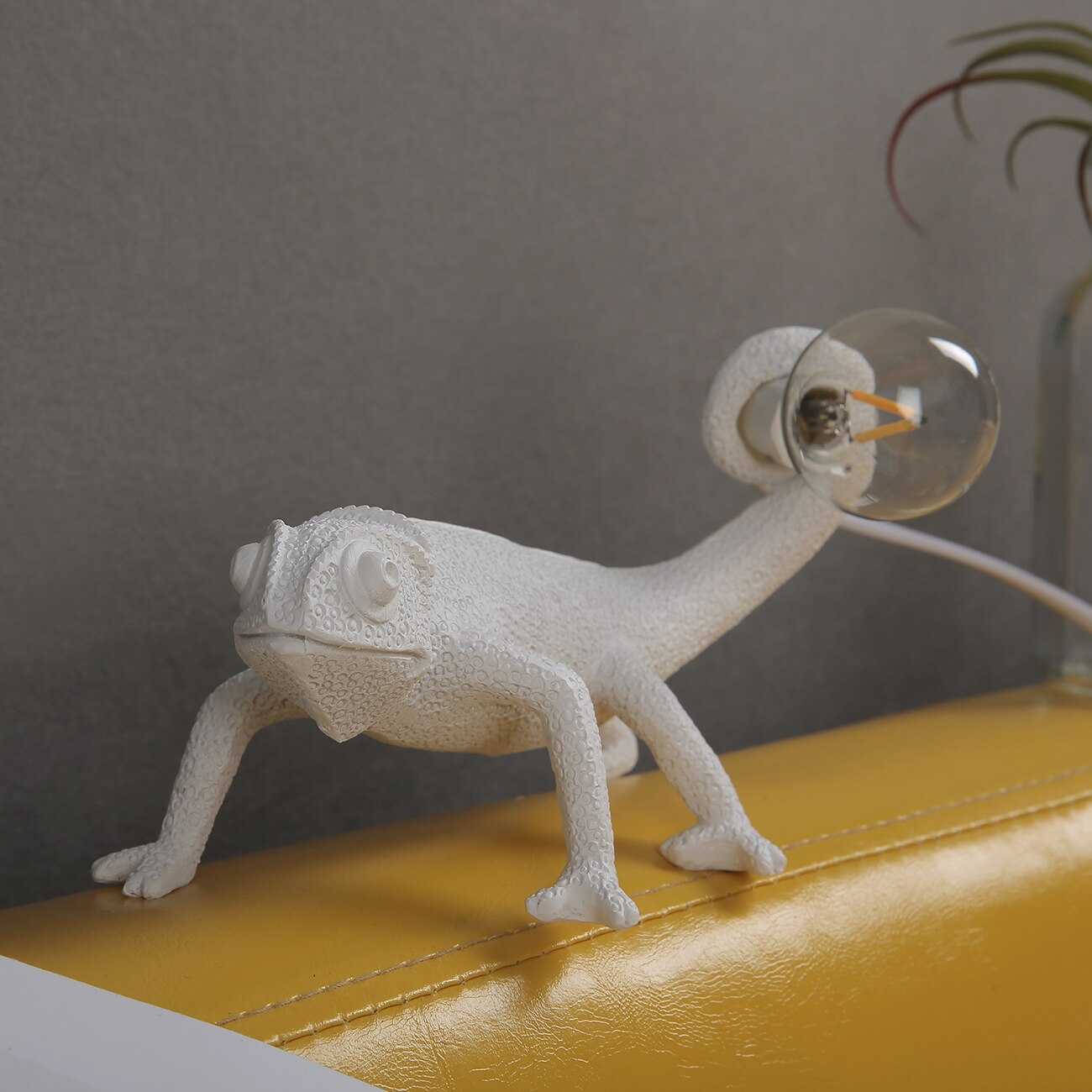 Frendorf Resin Gecko Table Lamp LED Decorative Lighting