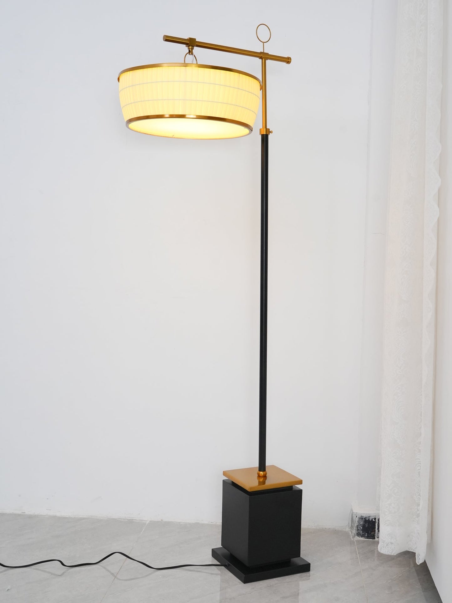 Hejun Fabric Floor Lamp with LED Bulb - Indoor Lighting