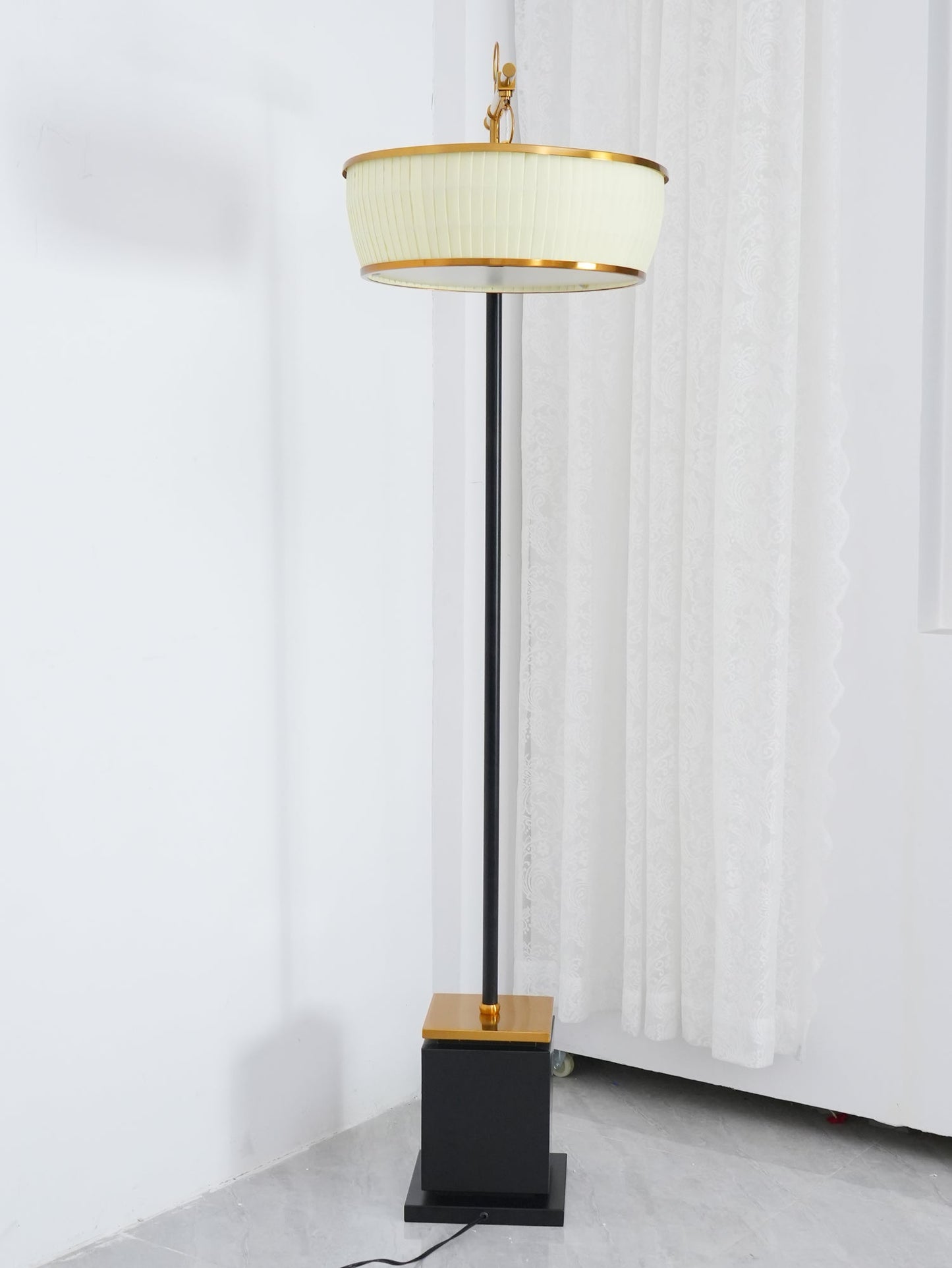 Hejun Fabric Floor Lamp with LED Bulb - Indoor Lighting