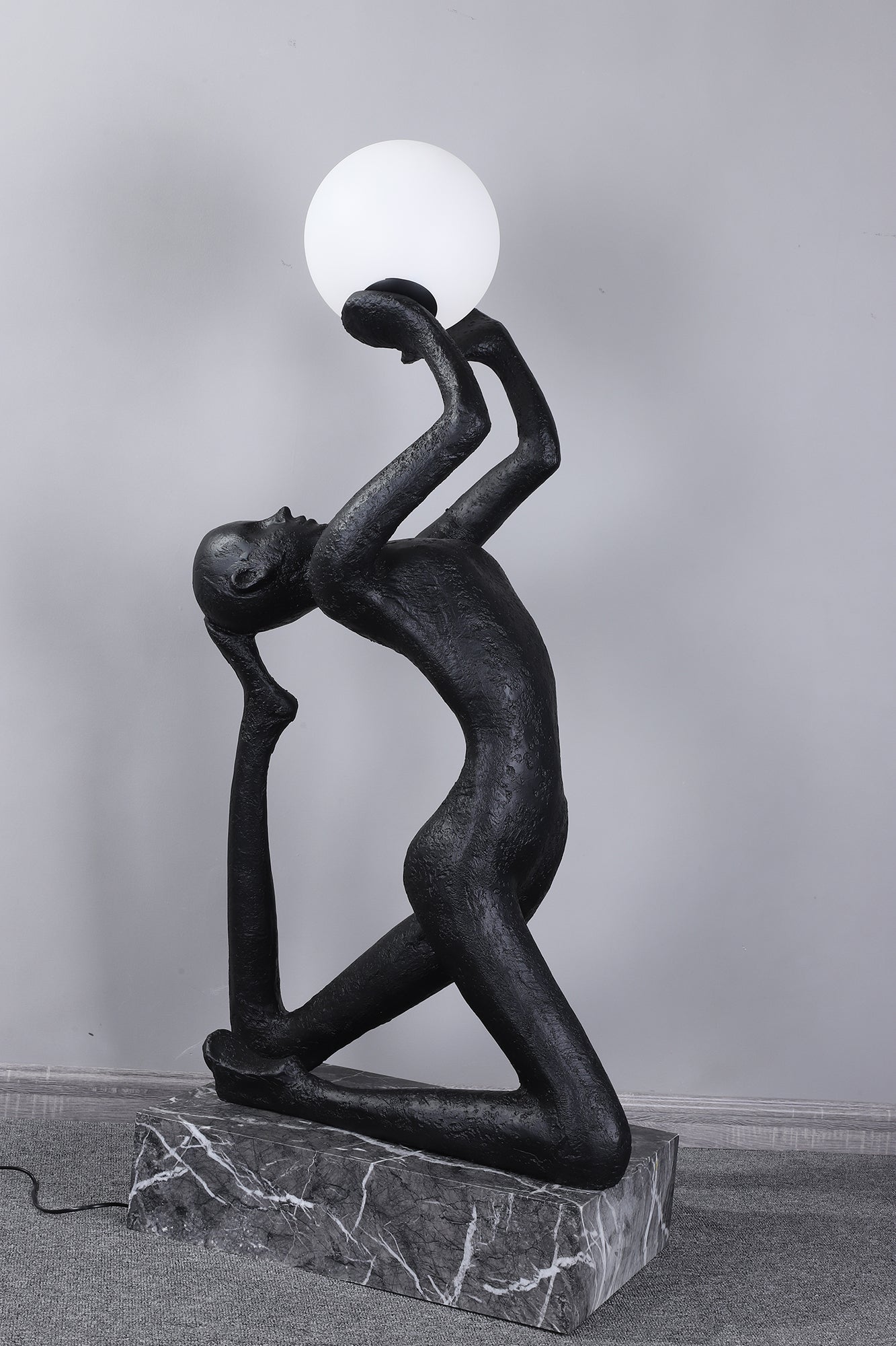 Isadora Sculpture Floor Lamp - Modern LED Indoor Lighting