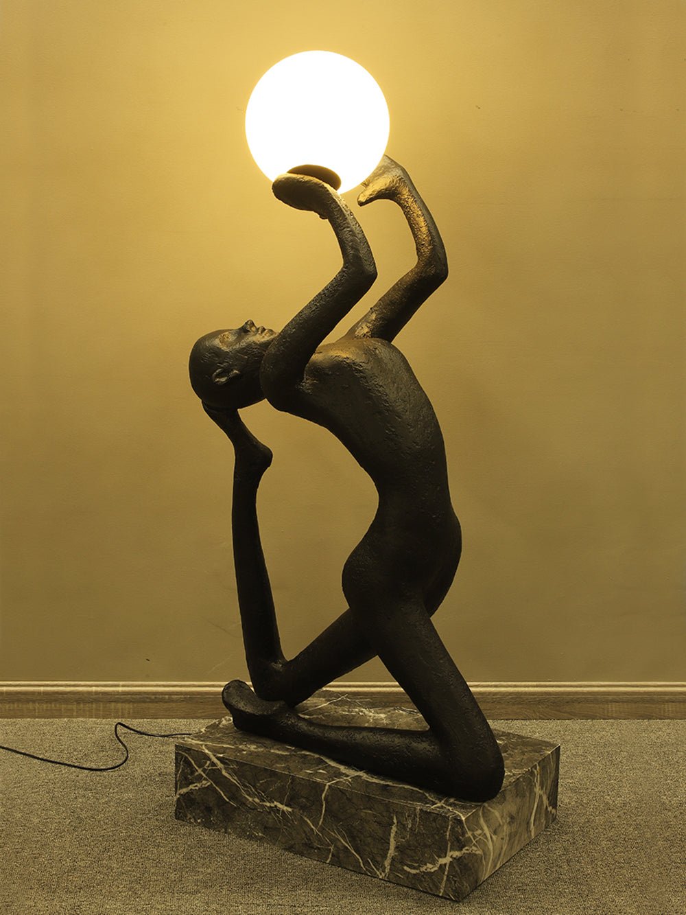 Isadora Sculpture Floor Lamp - Modern LED Indoor Lighting
