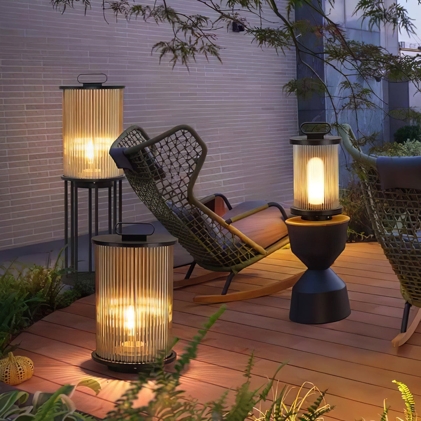 Lantern Garden Solar Outdoor Light with Remote Control