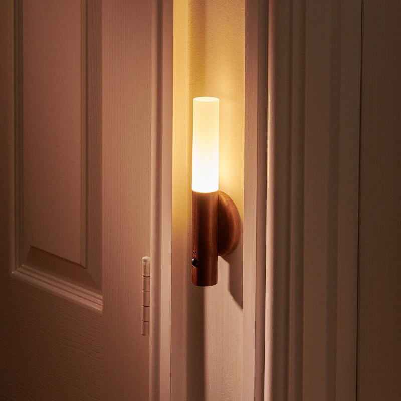 Magnetic Wooden Wall Light – Motion-Sensitive, Warm LED Lighting