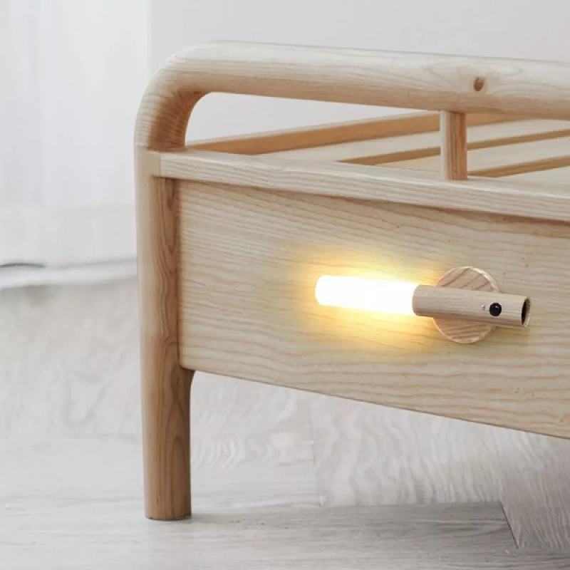 Magnetic Wooden Wall Light – Motion-Sensitive, Warm LED Lighting