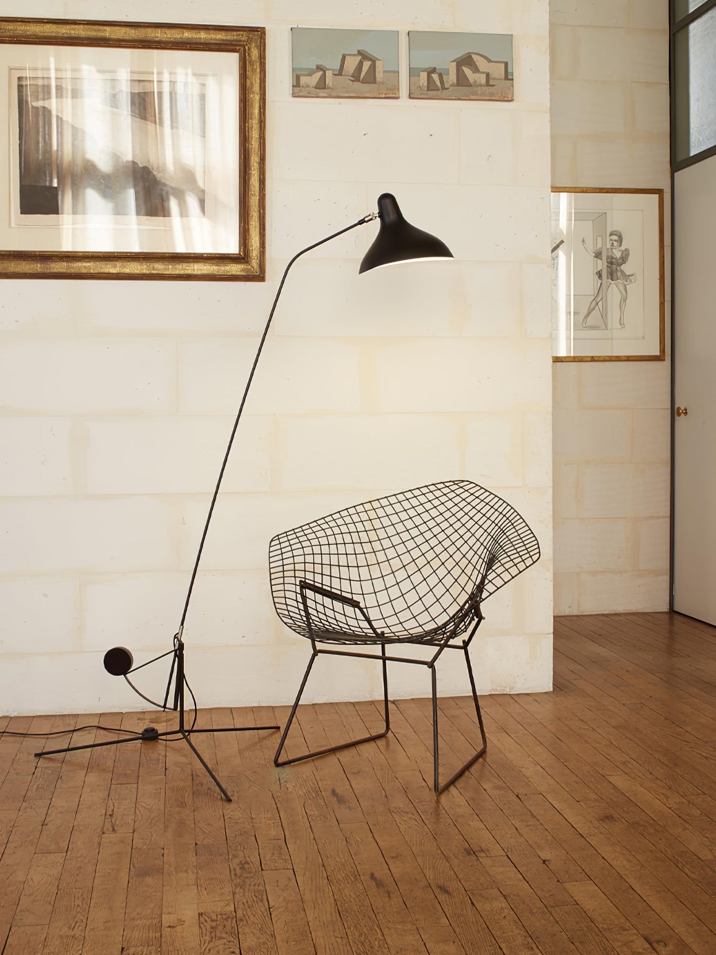 Mantis Arm Floor Lamp with LED, Adjustable Height, Black