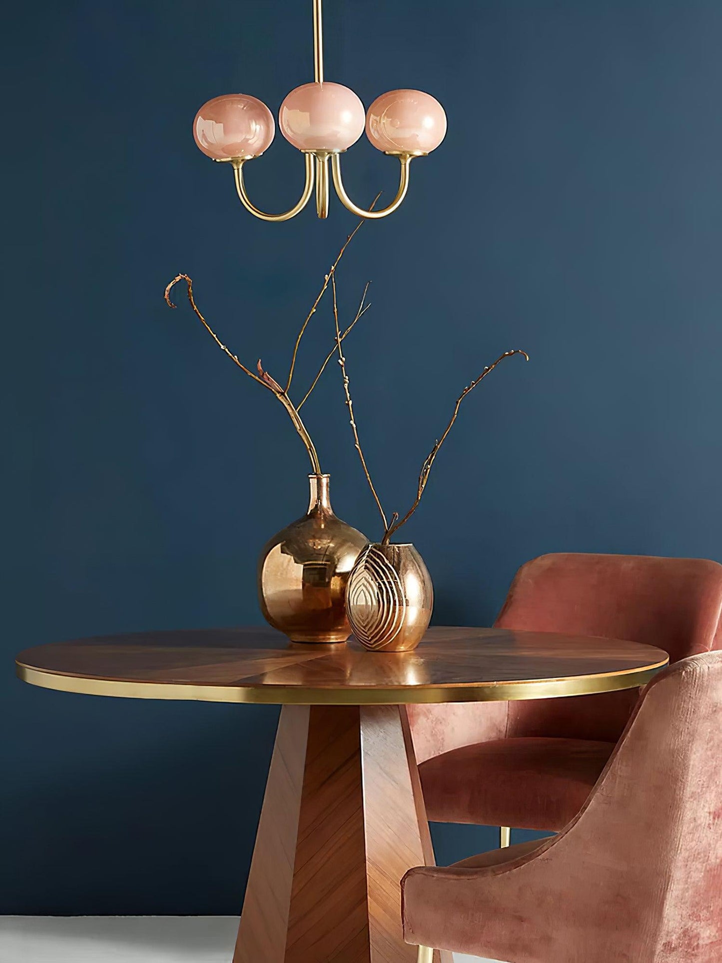 Marshmallow Chandelier – Modern Elegance in a Statement Design