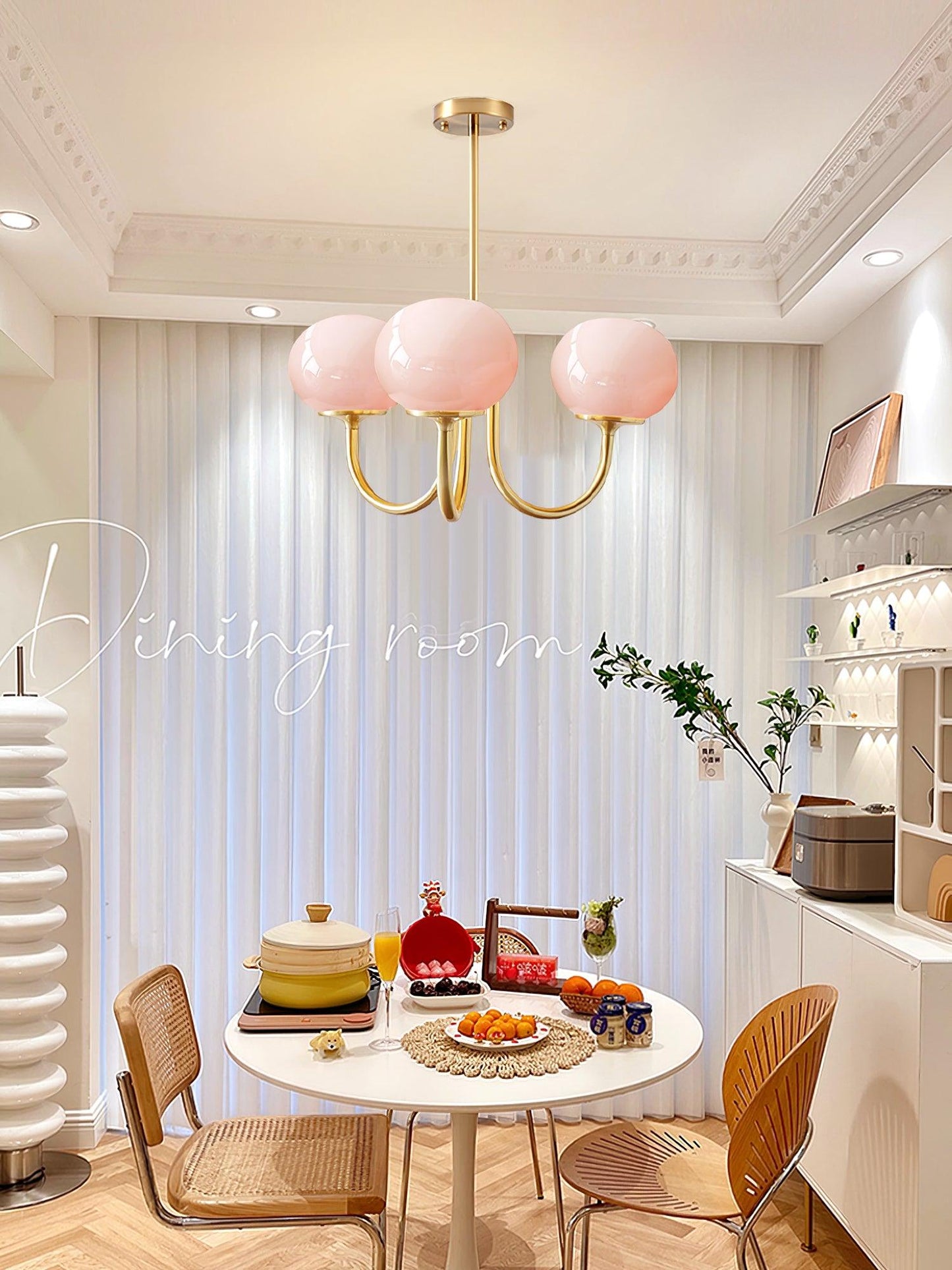 Marshmallow Chandelier – Modern Elegance in a Statement Design