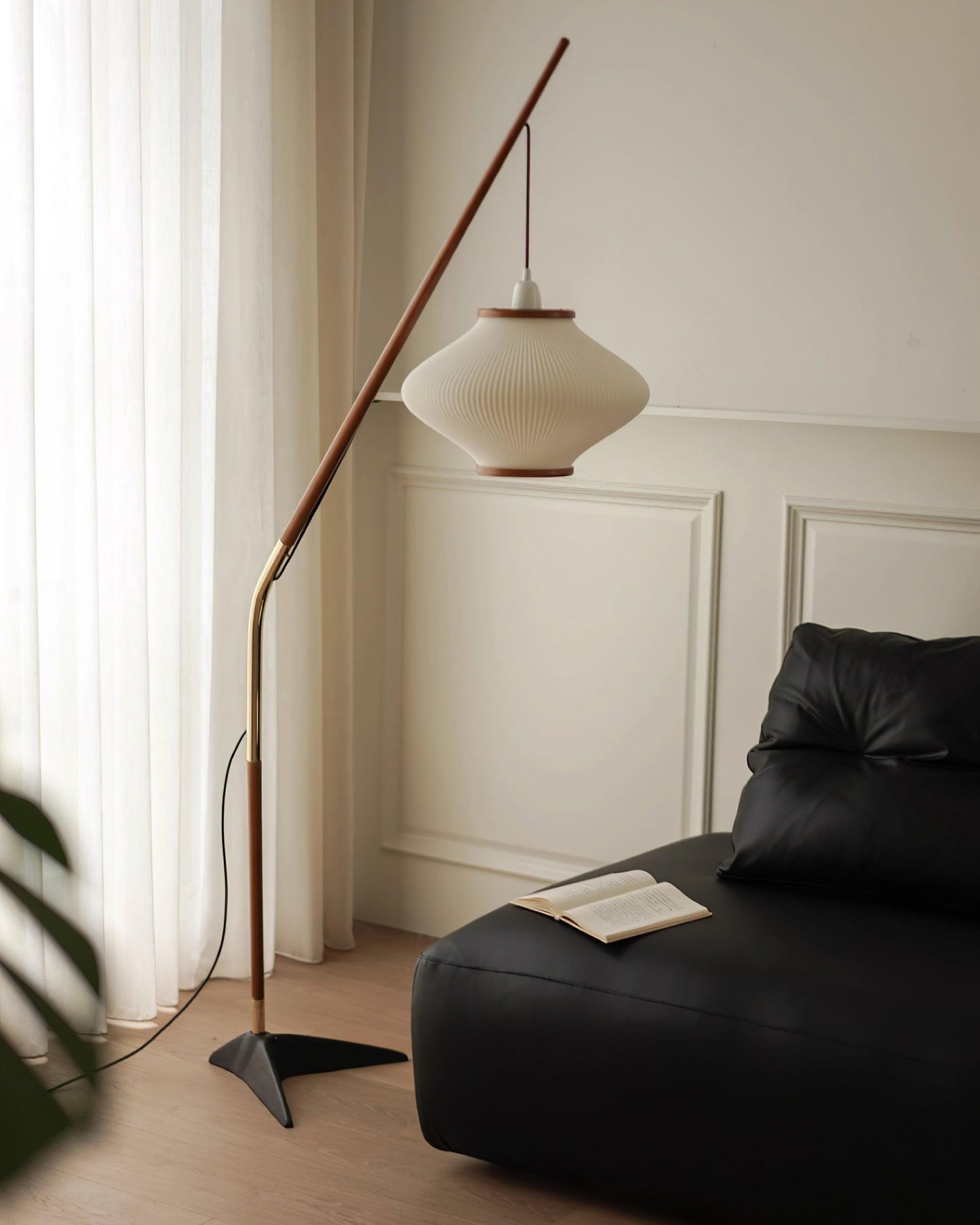Matsusu Floor Lamp LED Brass Ash Wood Indoor Lighting