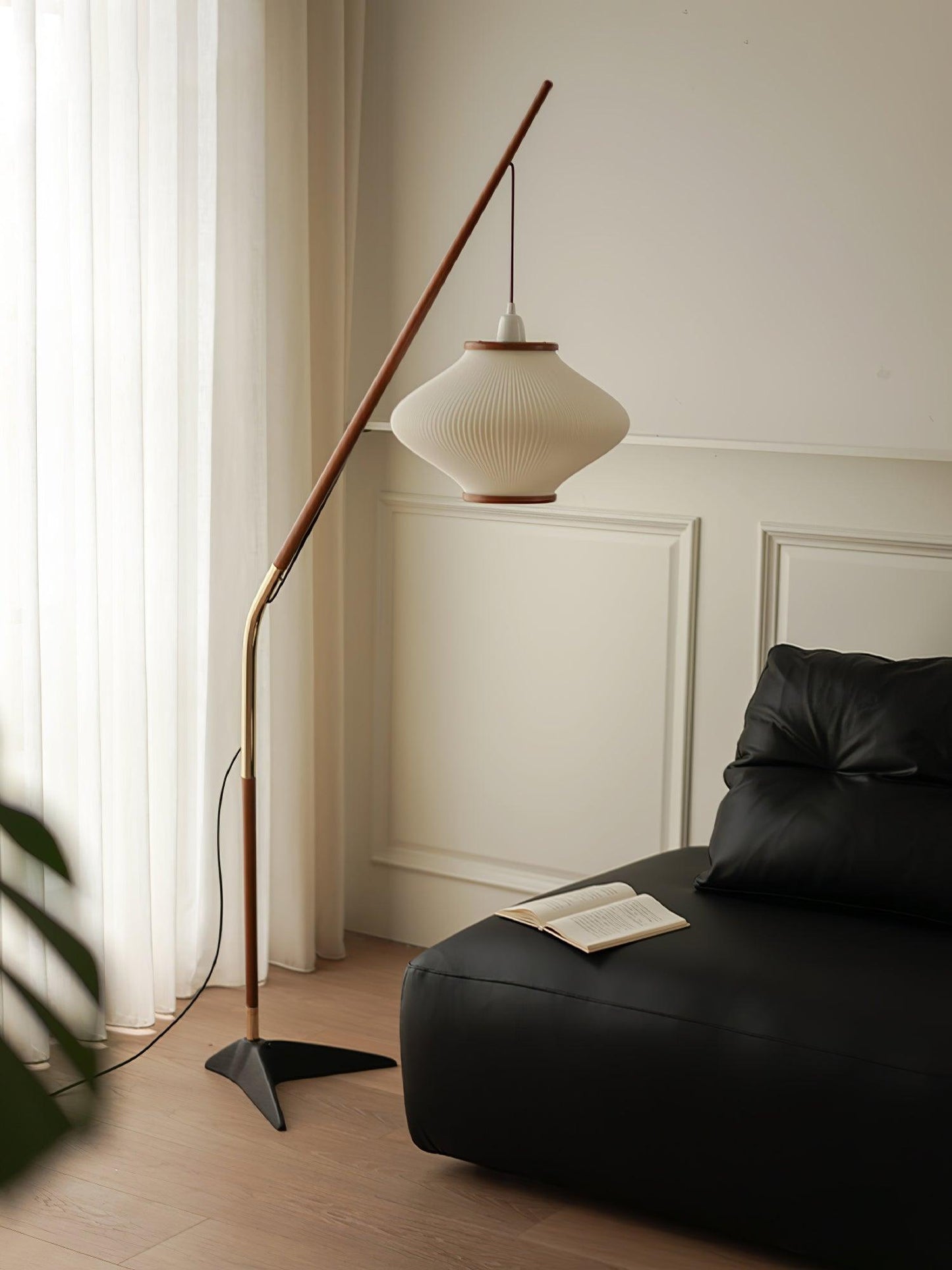 Matsusu Floor Lamp LED Brass Ash Wood Indoor Lighting