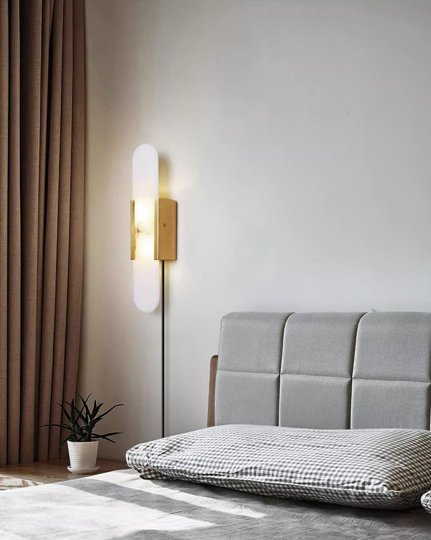 Melange Elongated Plug-in Sconce LED Wall Light Brass Accent