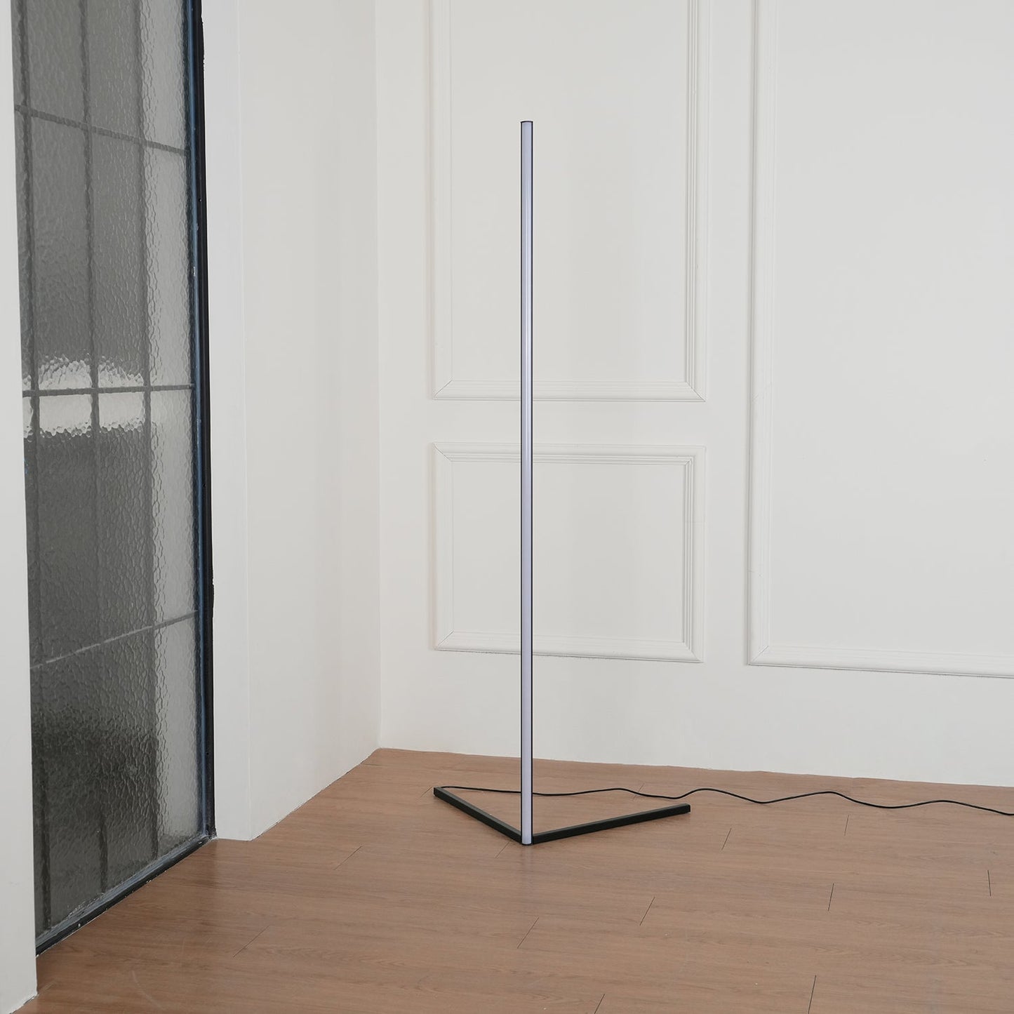 Minimalist LED Floor Lamp with Dimmable Control - Black