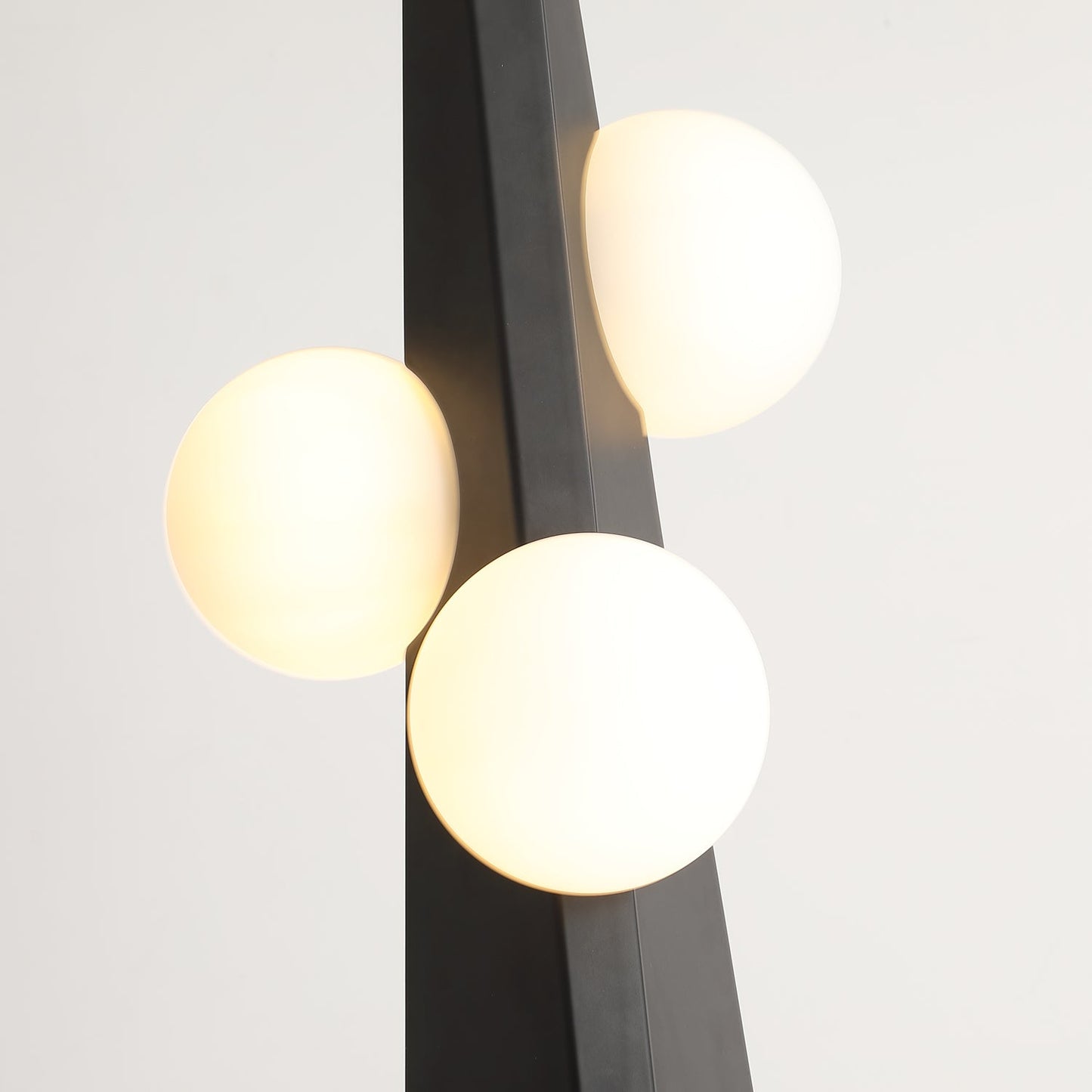 Noir Roy Floor Lamp - Modern LED Steel Design - Indoor Use