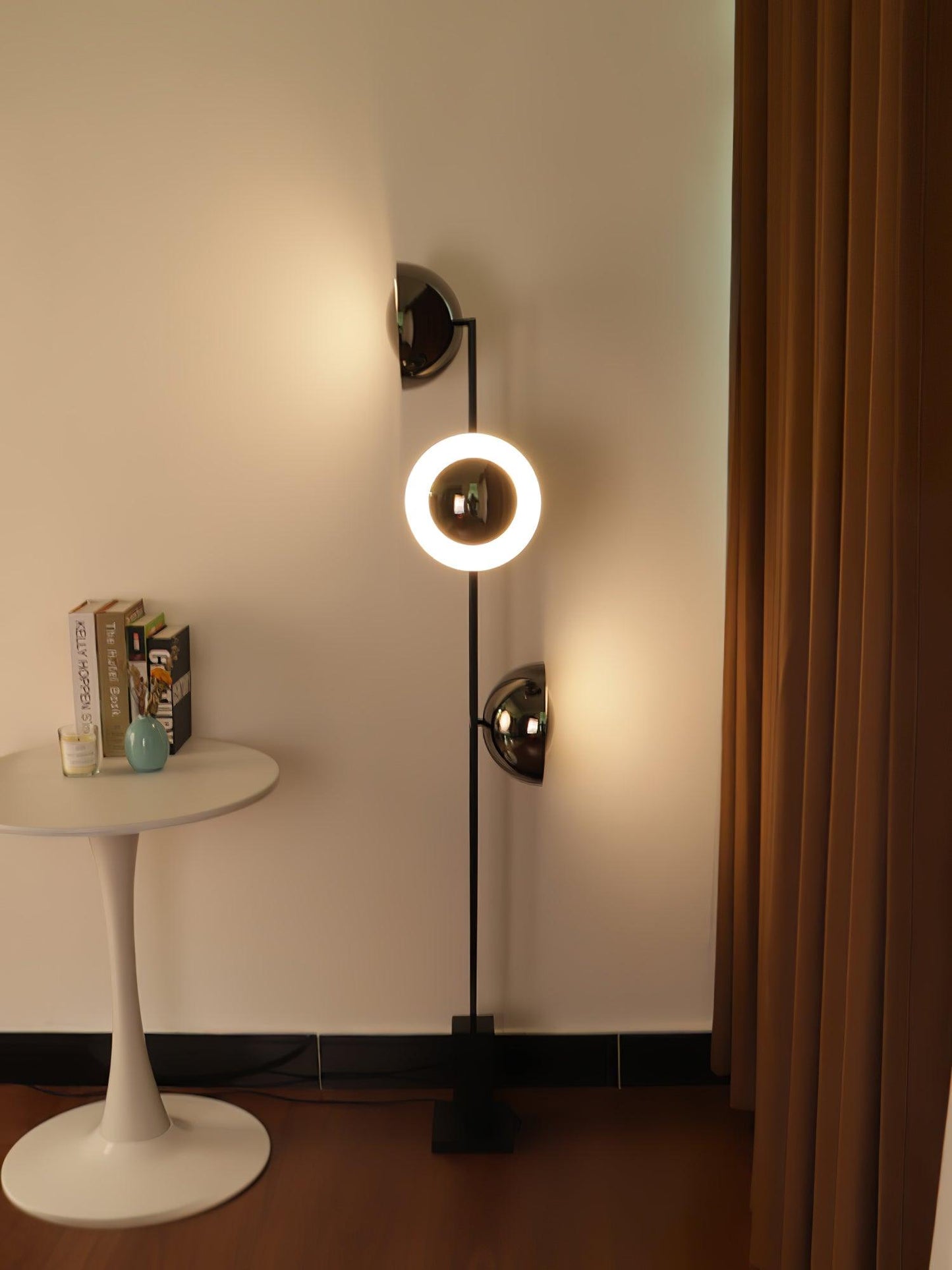O3 Floor Lamp Modern Black LED Three-Light Indoor Lighting