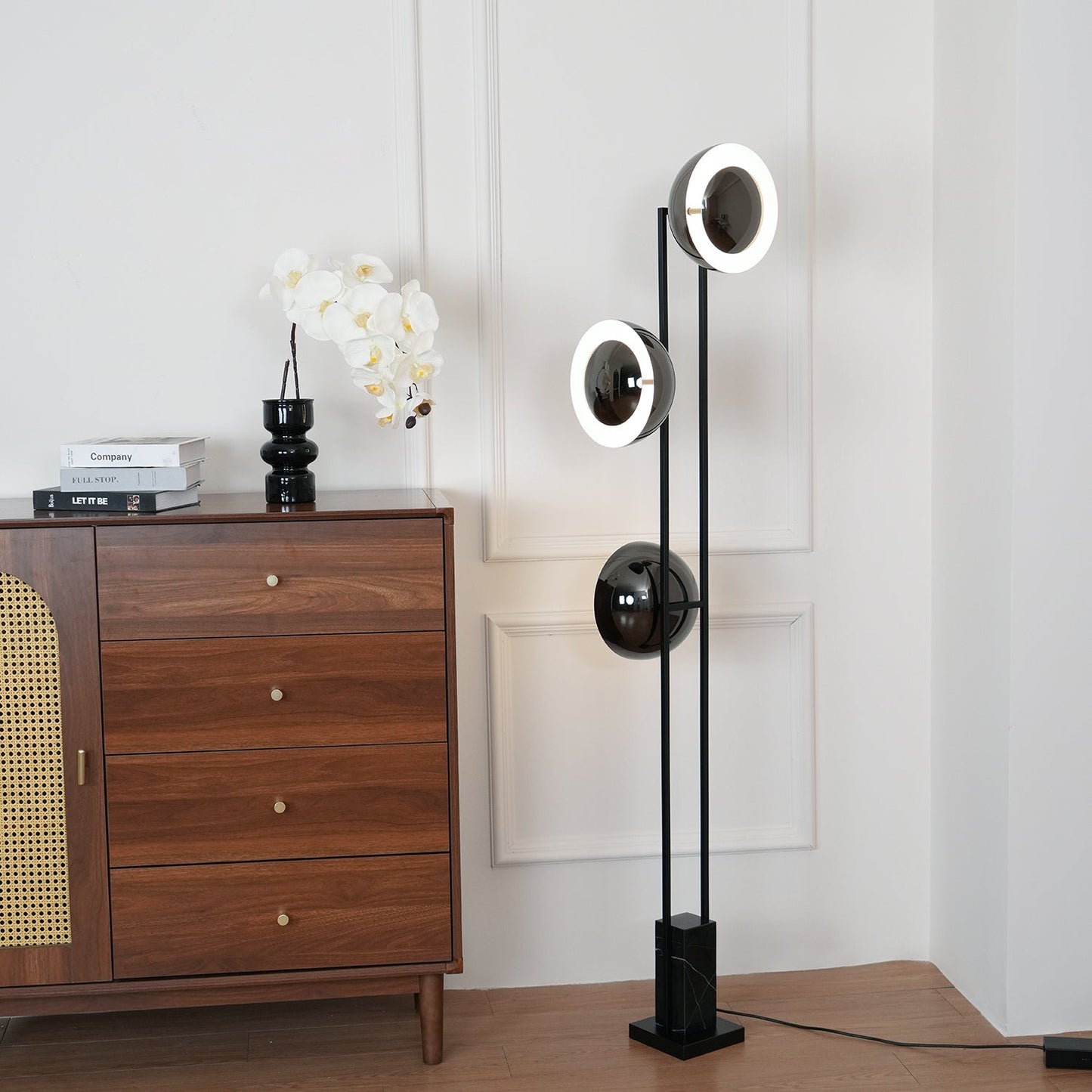 O3 Floor Lamp Modern Black LED Three-Light Indoor Lighting