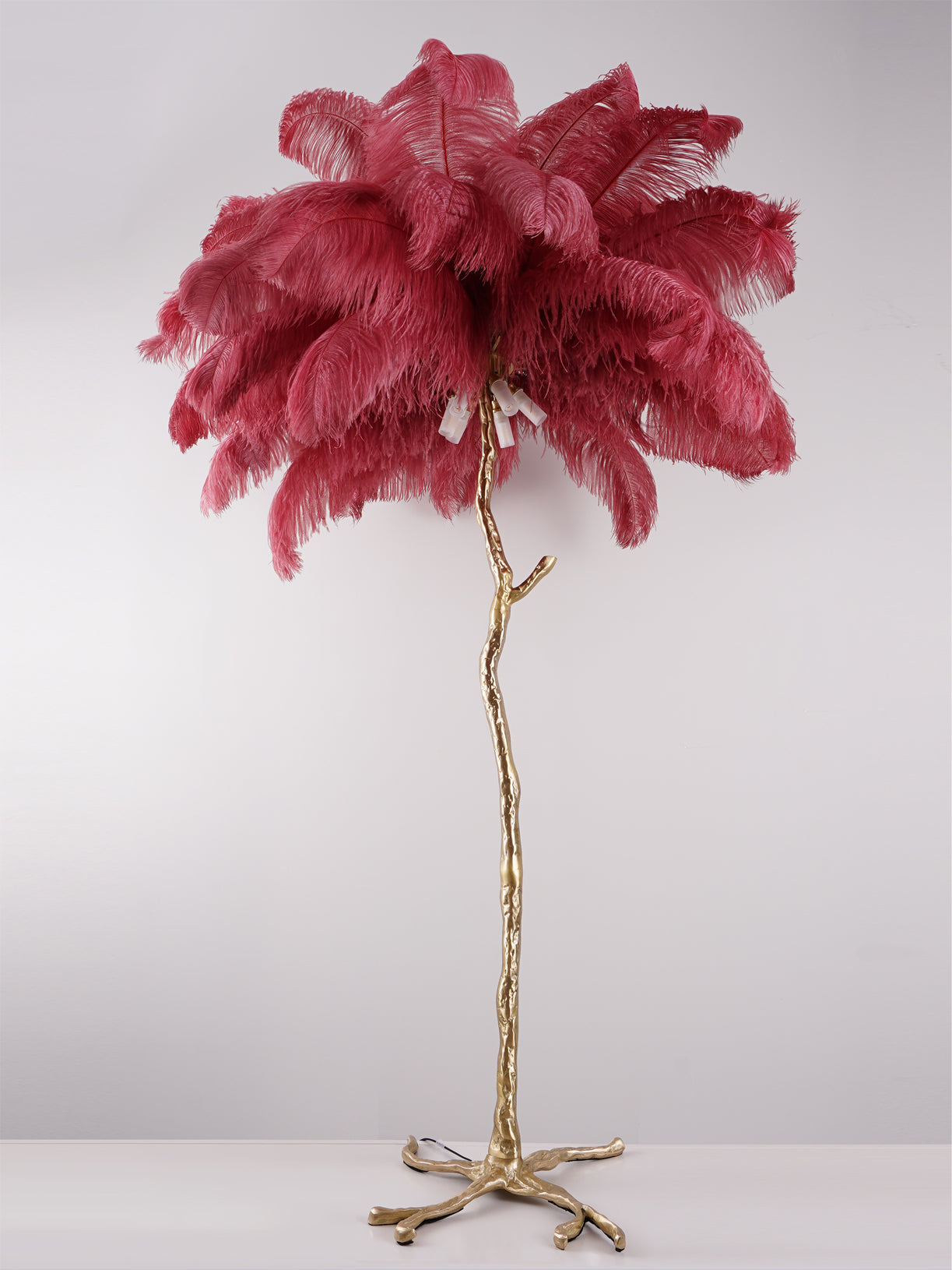 Ostrich Feather Brass Floor Lamp - Luxury Indoor Lighting