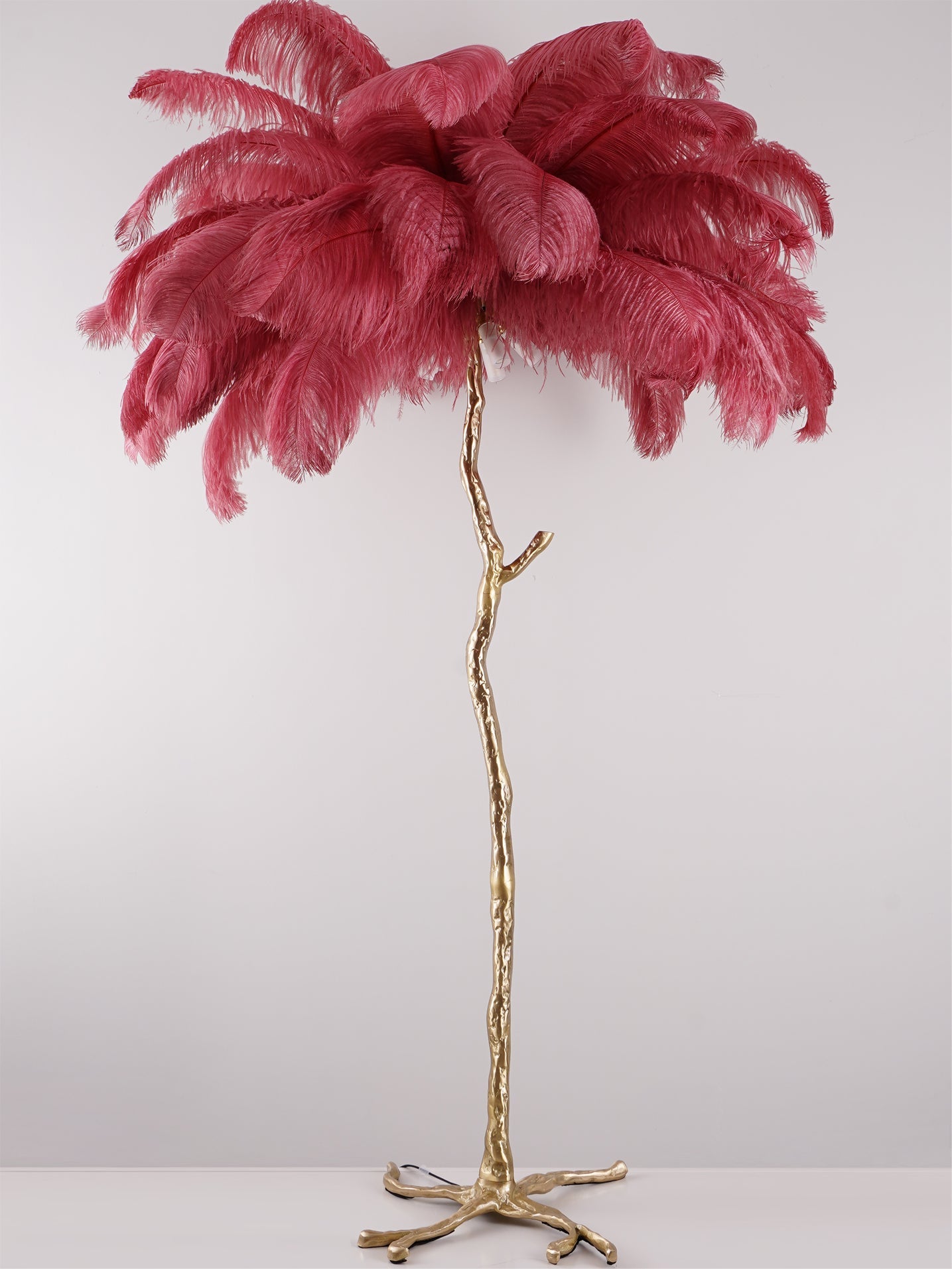 Ostrich Feather Brass Floor Lamp - Luxury Indoor Lighting
