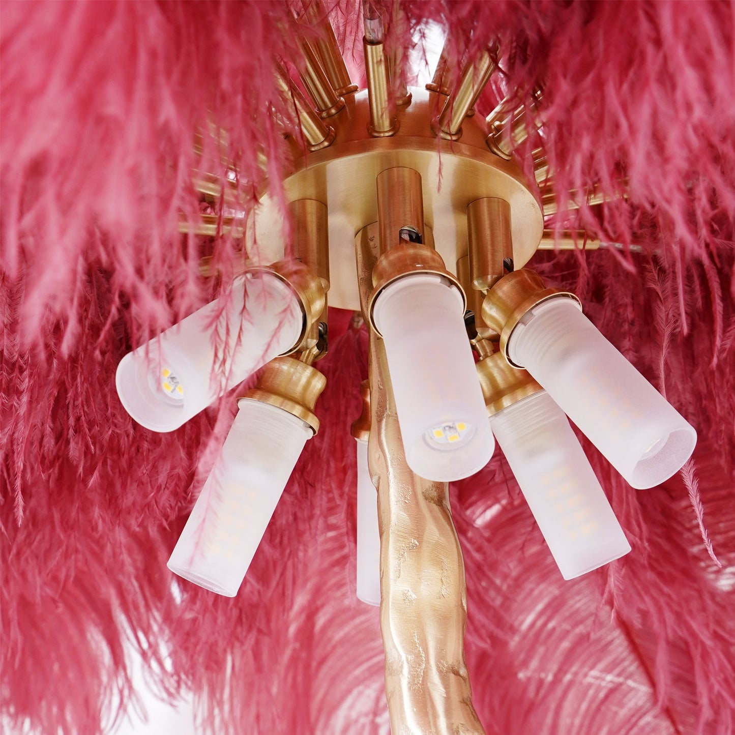 Ostrich Feather Brass Floor Lamp - Luxury Indoor Lighting