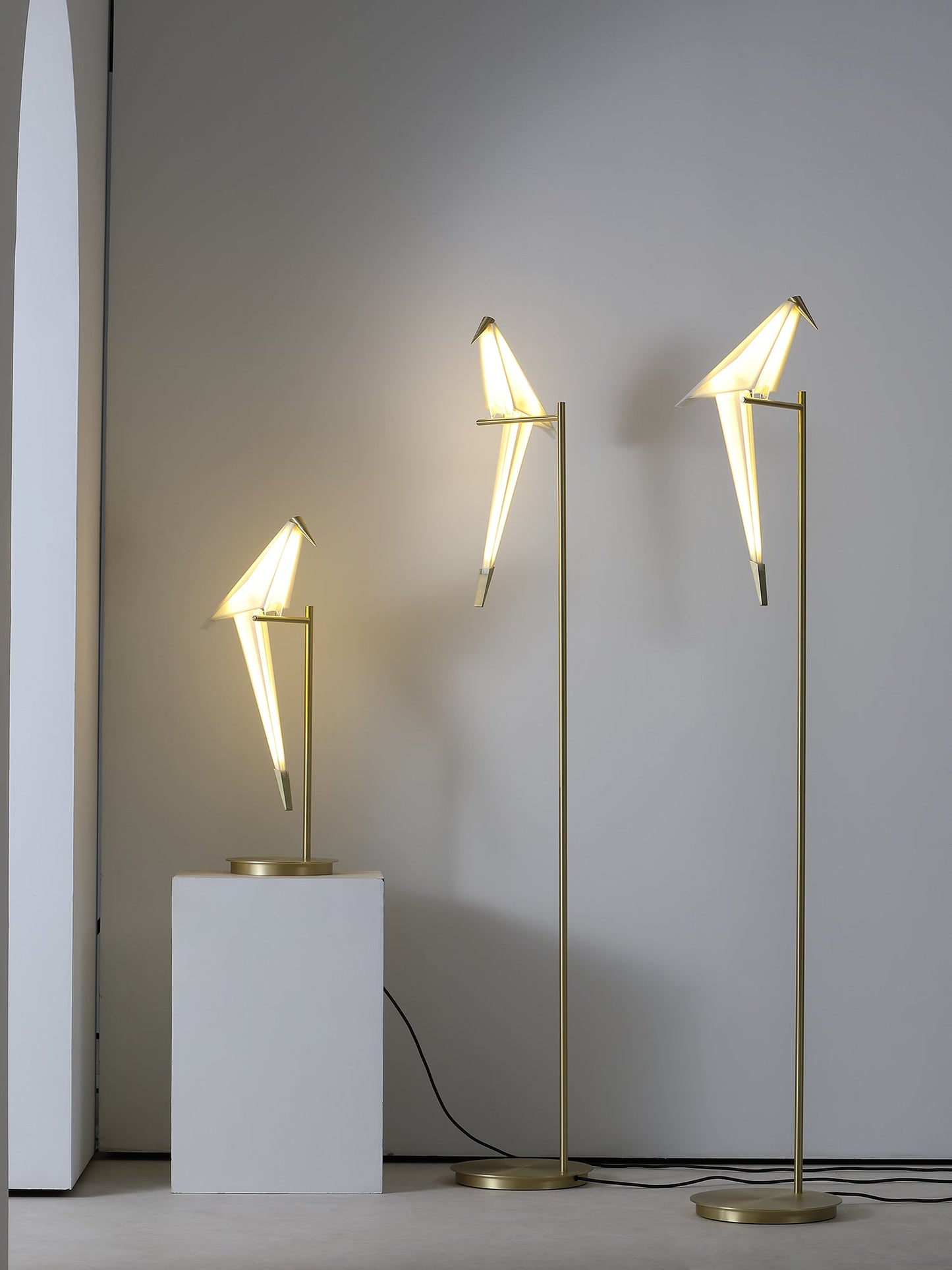 Paper Crane Bird Floor Lamp with Integrated LED Light