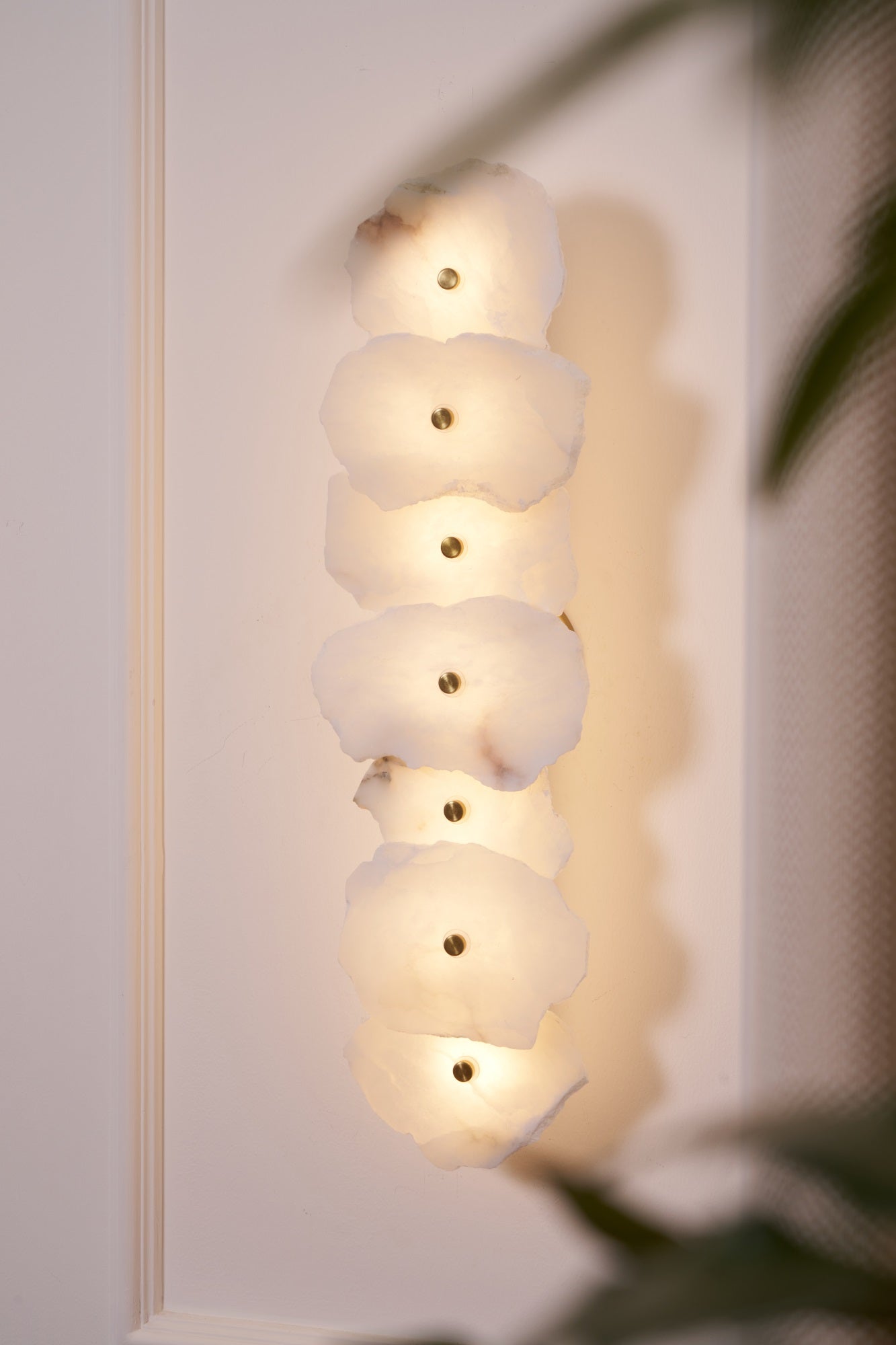 Petra Alabaster Wall Lamp - Modern LED Indoor Lighting