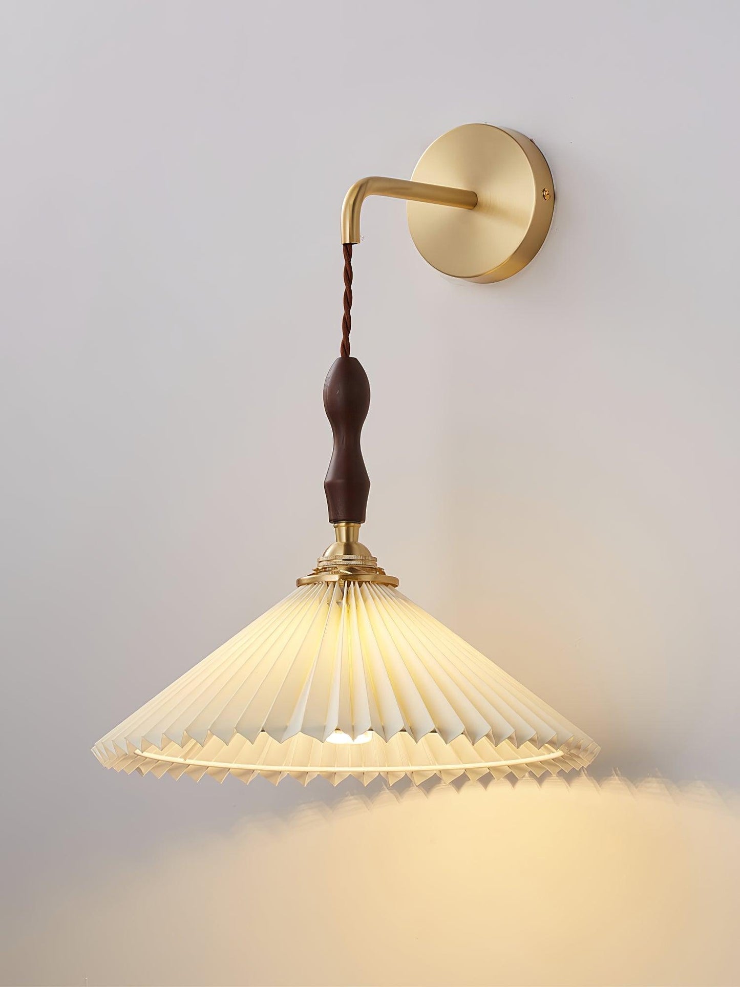 Pleated Wooden Wall Lamp - Stylish LED Indoor Lighting
