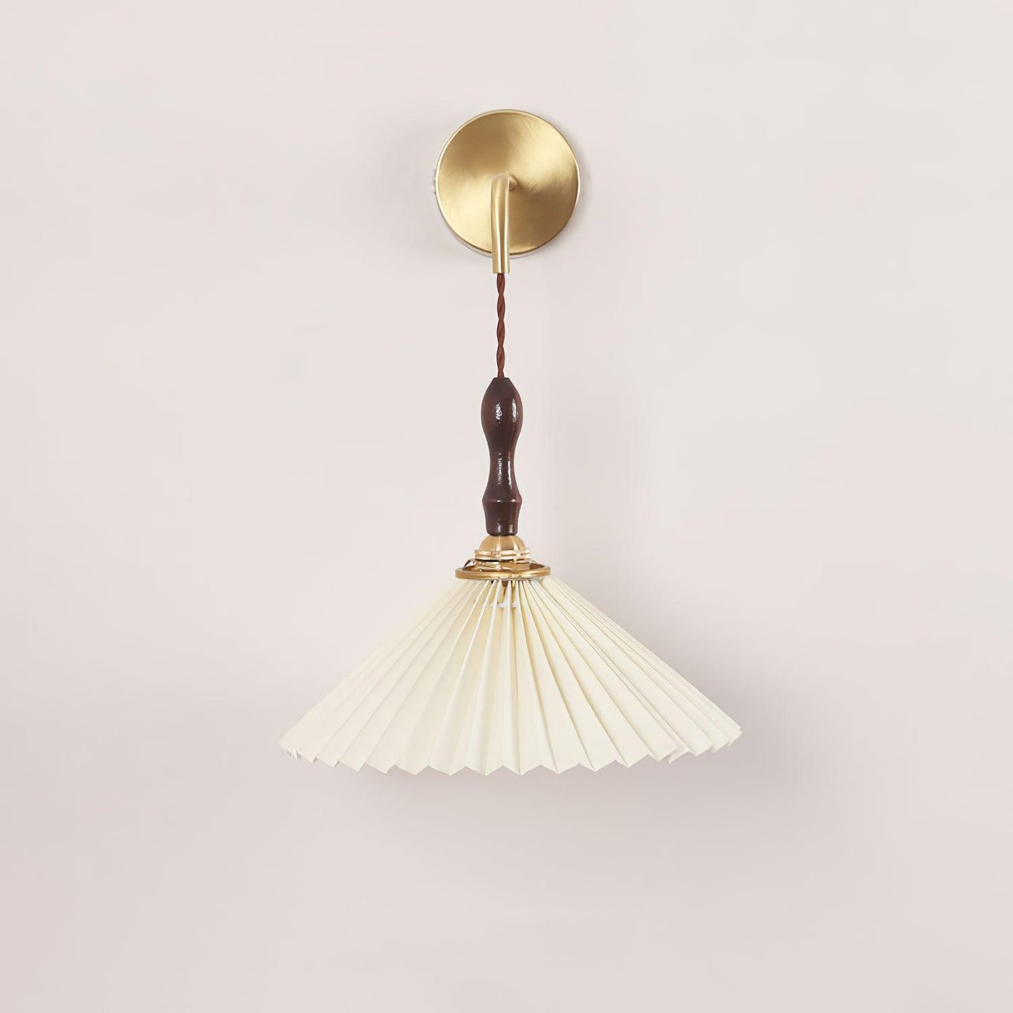 Pleated Wooden Wall Lamp - Stylish LED Indoor Lighting
