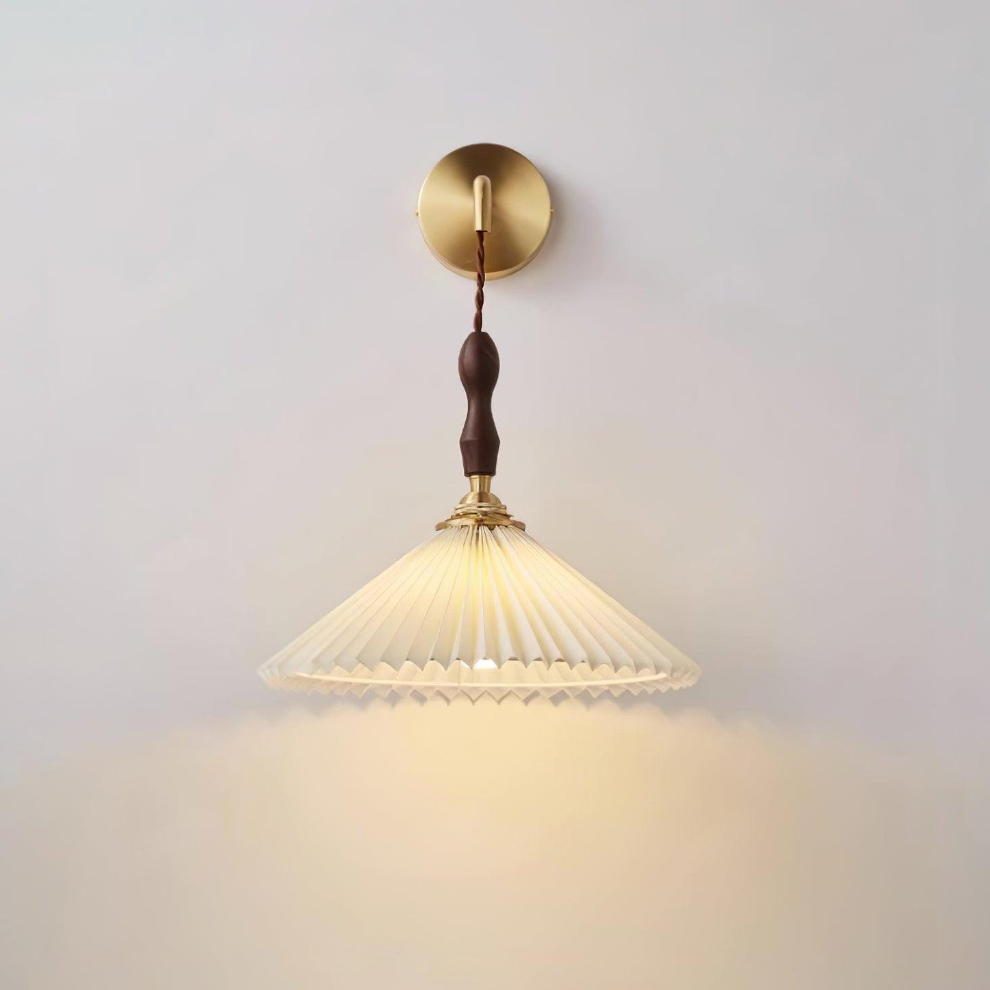 Pleated Wooden Wall Lamp - Stylish LED Indoor Lighting