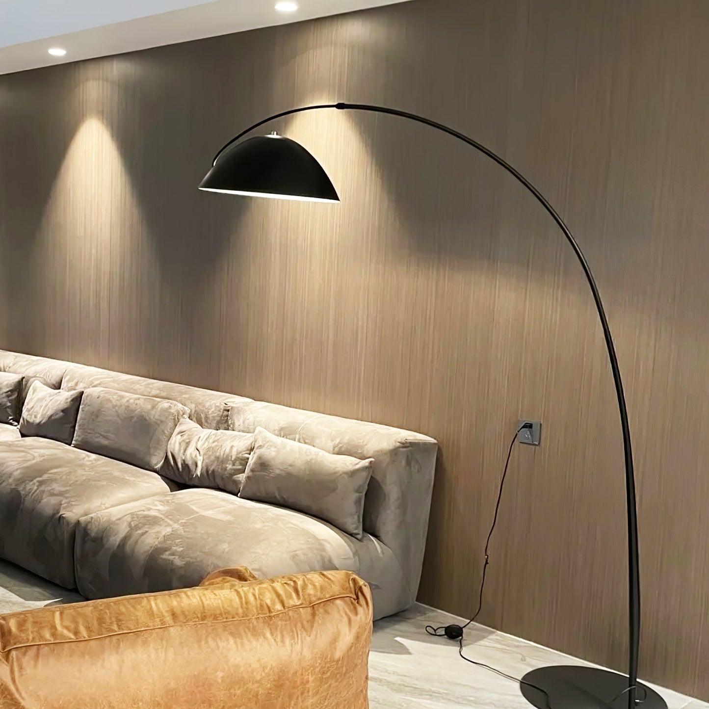 Verse Arc Floor Lamp - Scandinavian Design, LED, Black