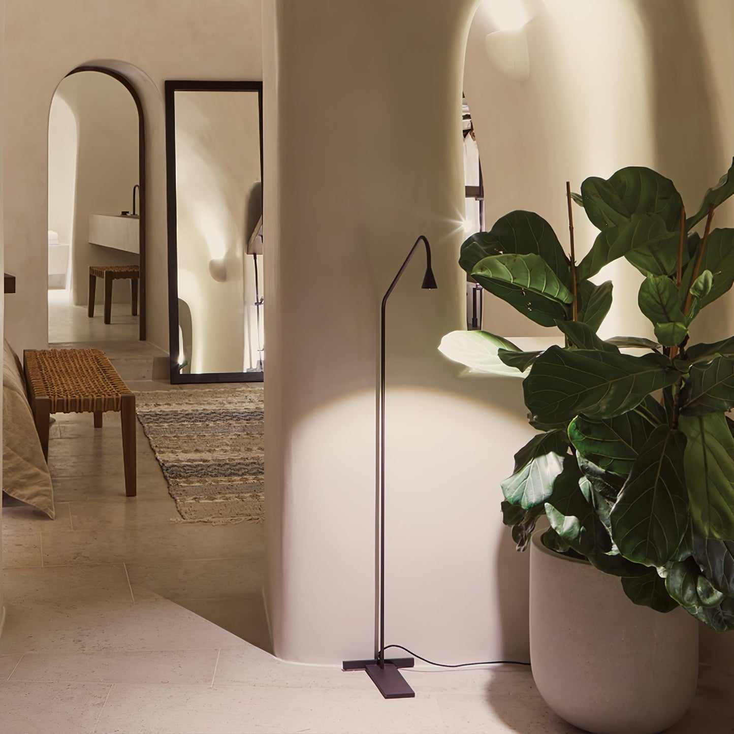 Pureform Floor Lamp Minimalist LED Indoor Lighting Gold Black