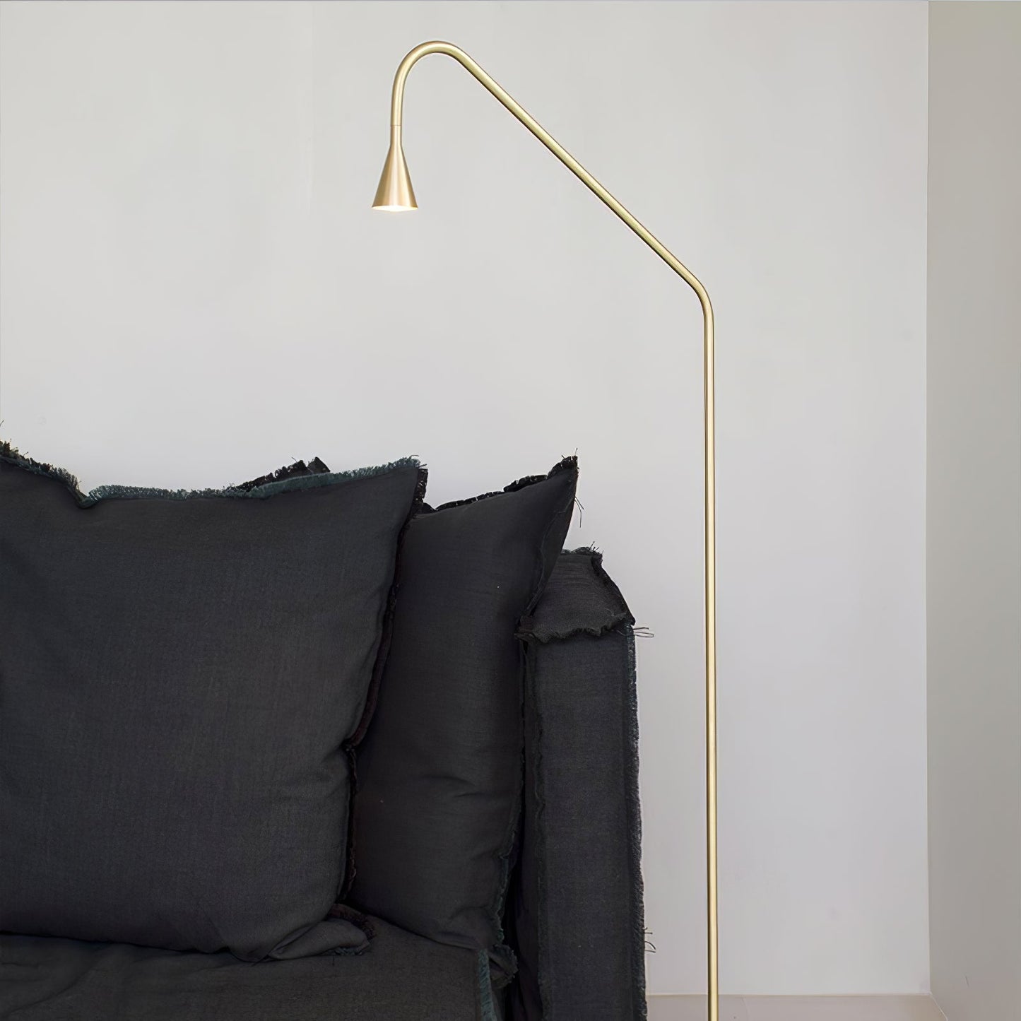 Pureform Floor Lamp Minimalist LED Indoor Lighting Gold Black
