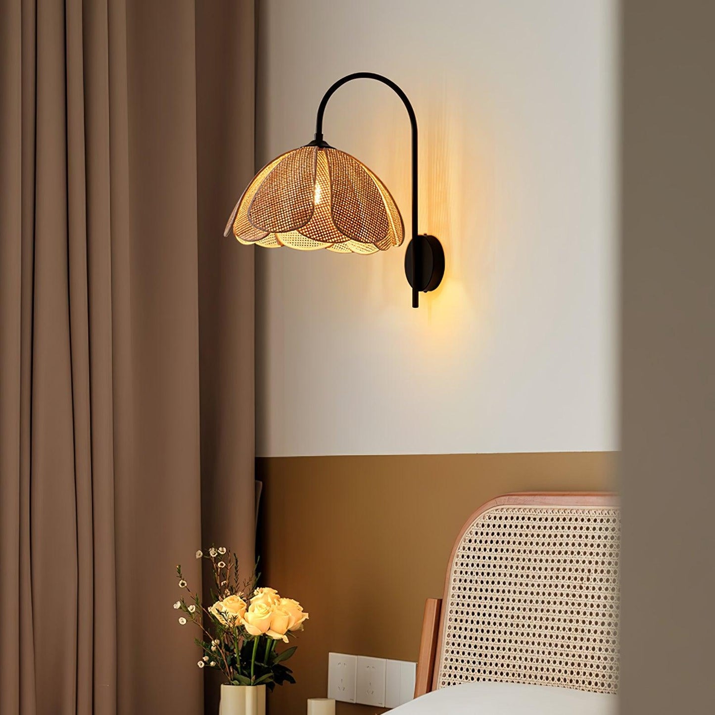 Rattan Petal Wall Lamp - LED Indoor Lighting Fixture