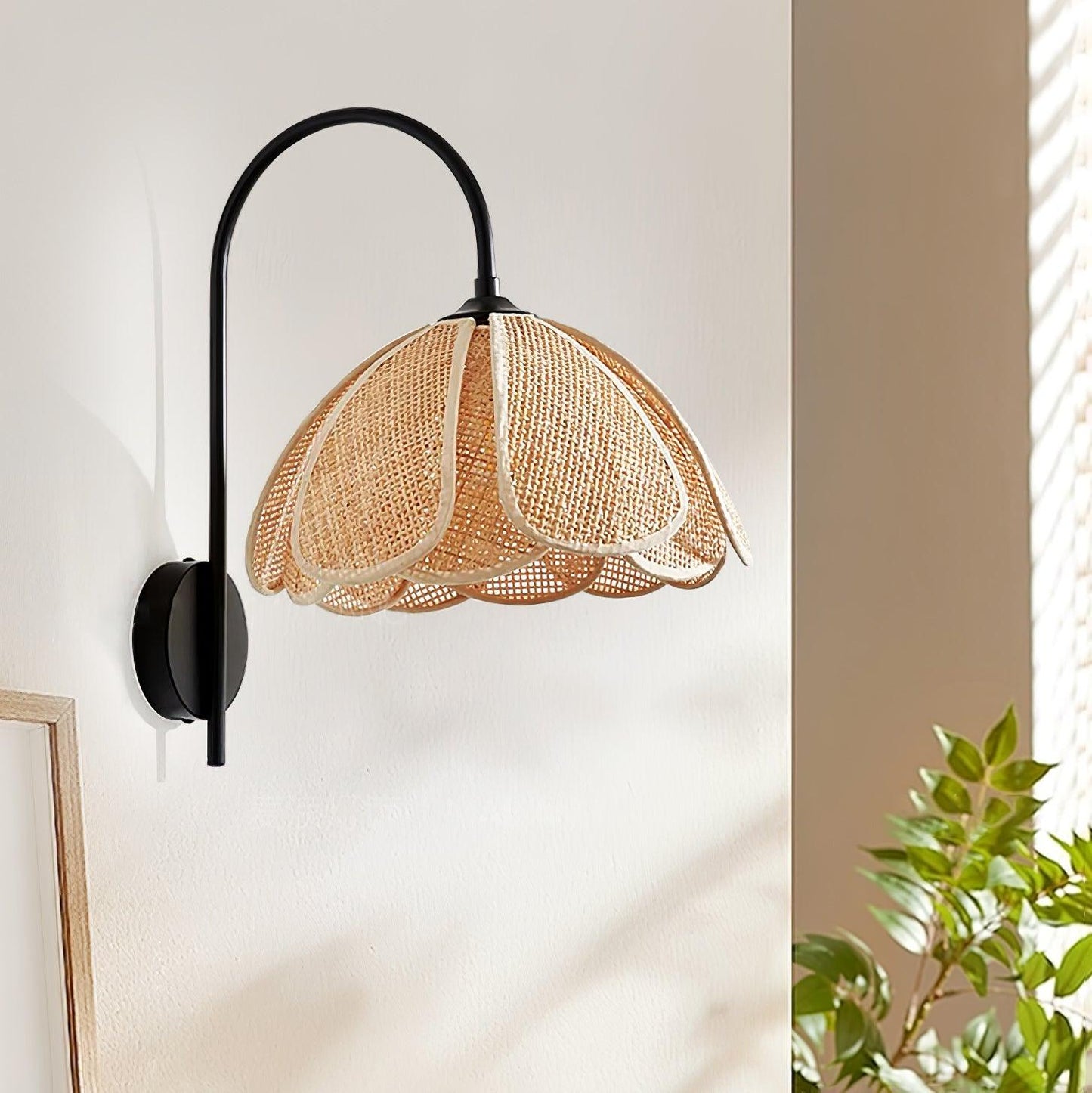 Rattan Petal Wall Lamp - LED Indoor Lighting Fixture
