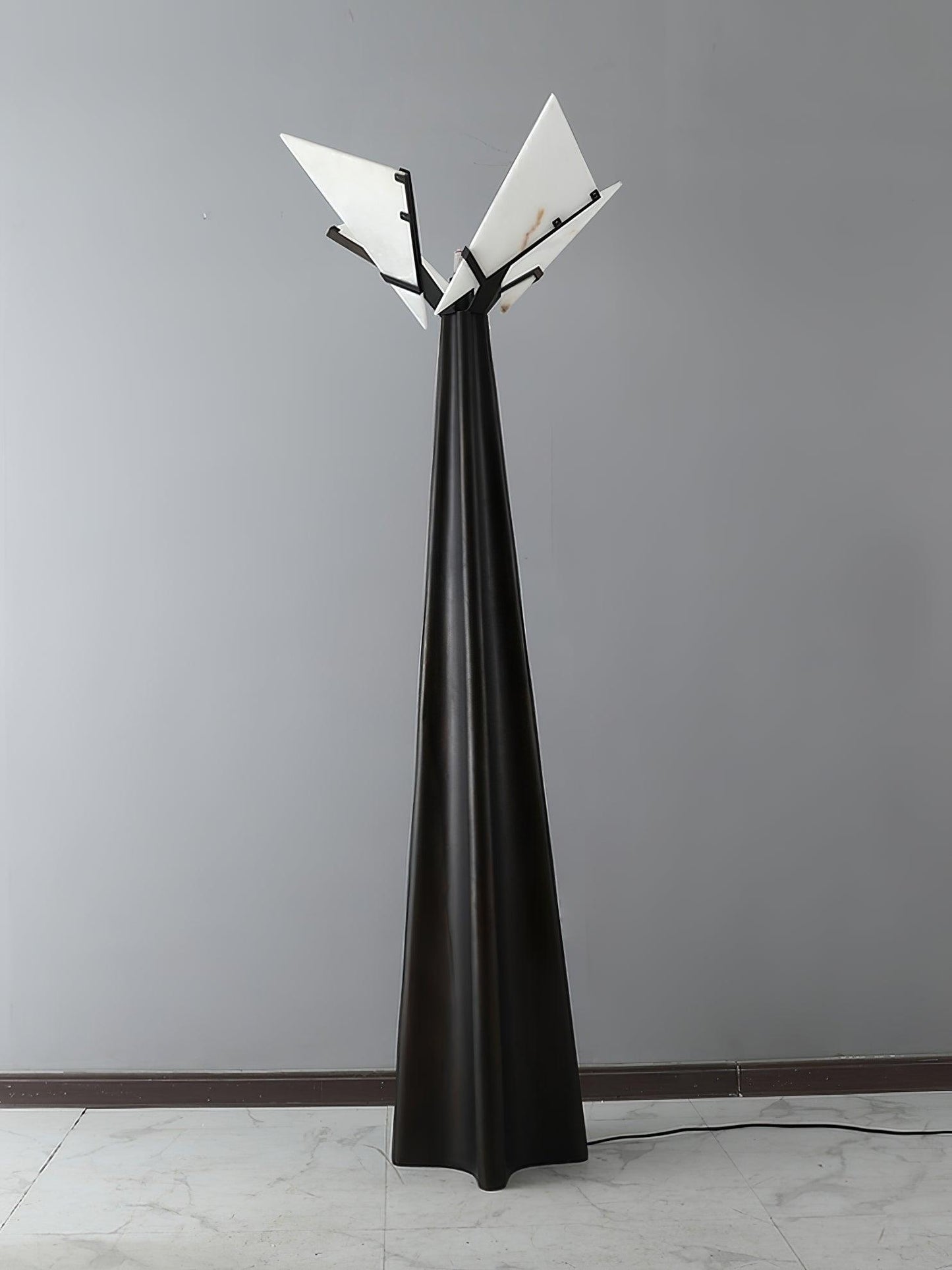 Religieuse Floor Lamp - Elegant LED Alabaster Design