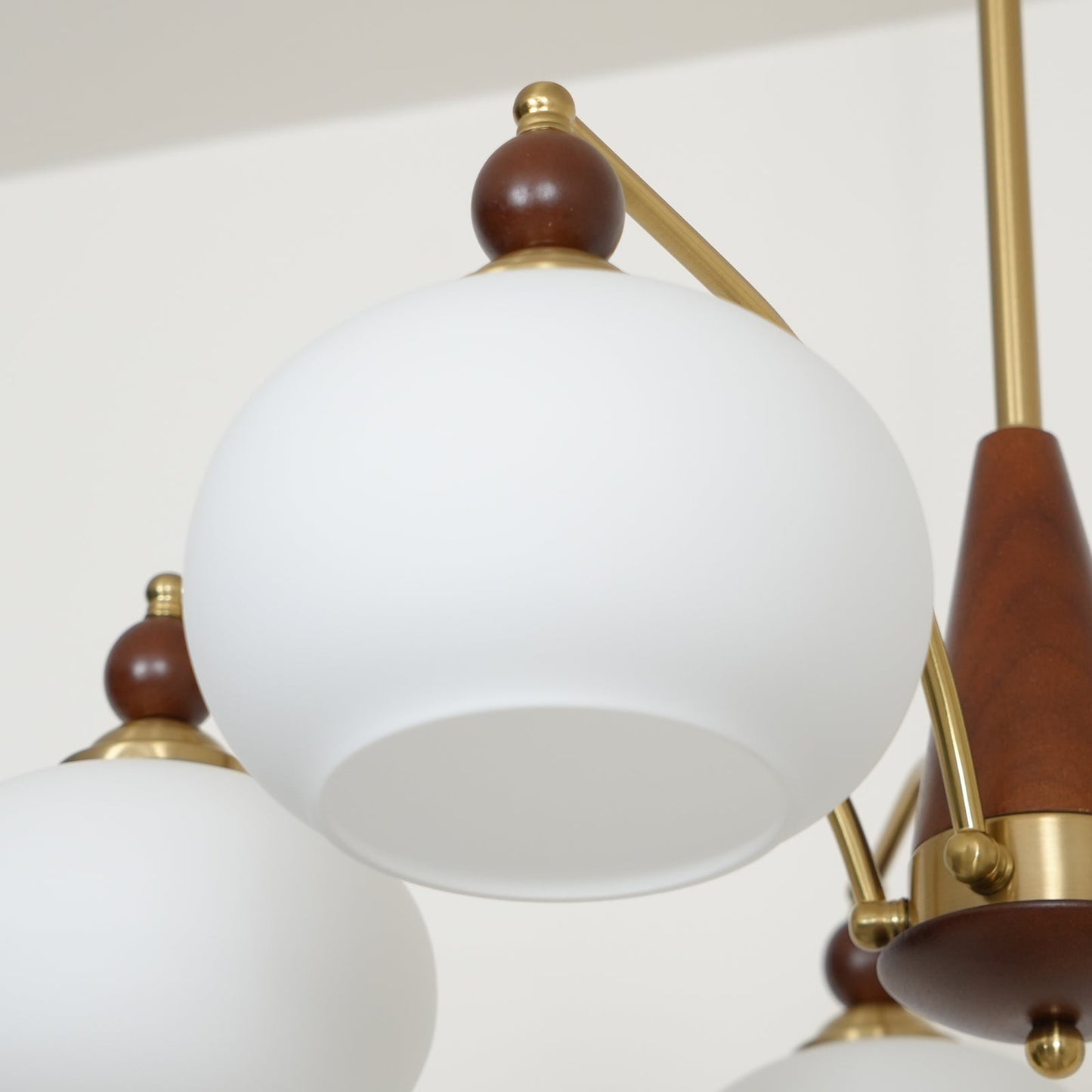 Retro Melodica Chandelier - Elegant LED Light Fixture