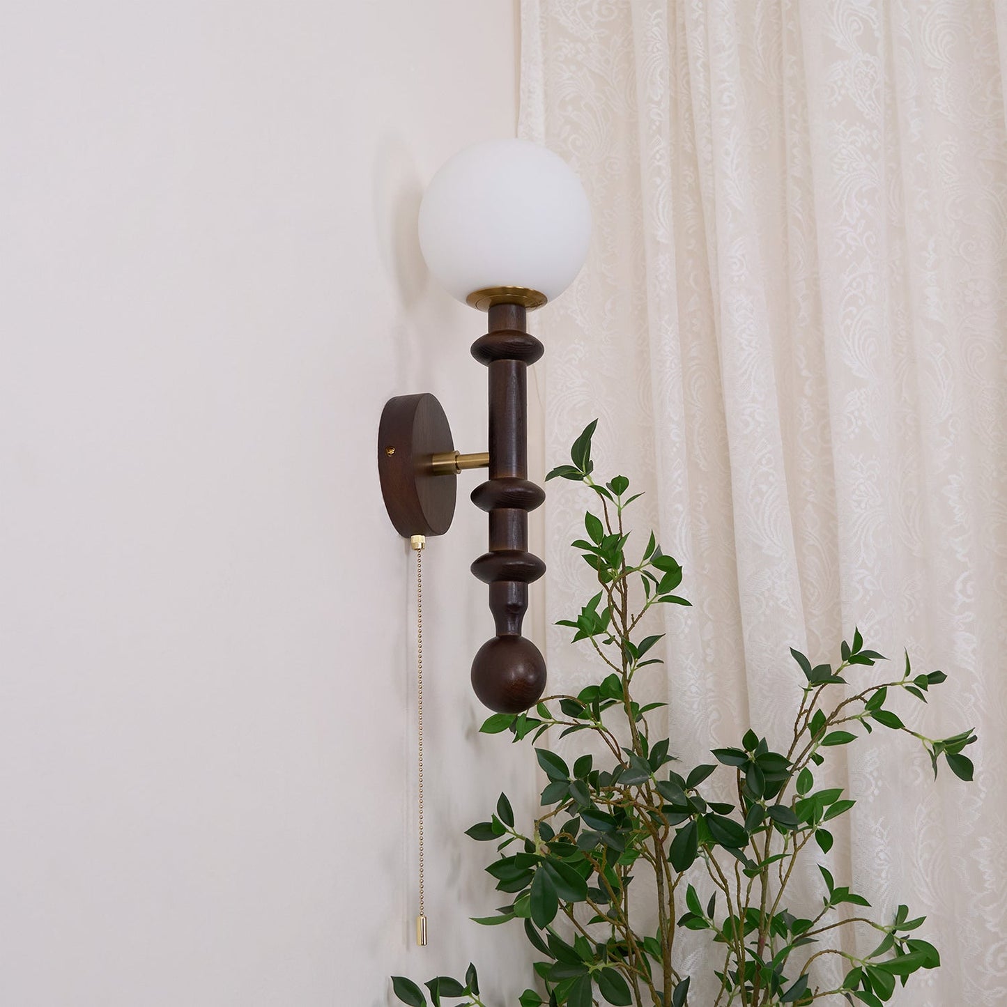 Roman Column Wall Lamp - LED Indoor Lighting - White Wood