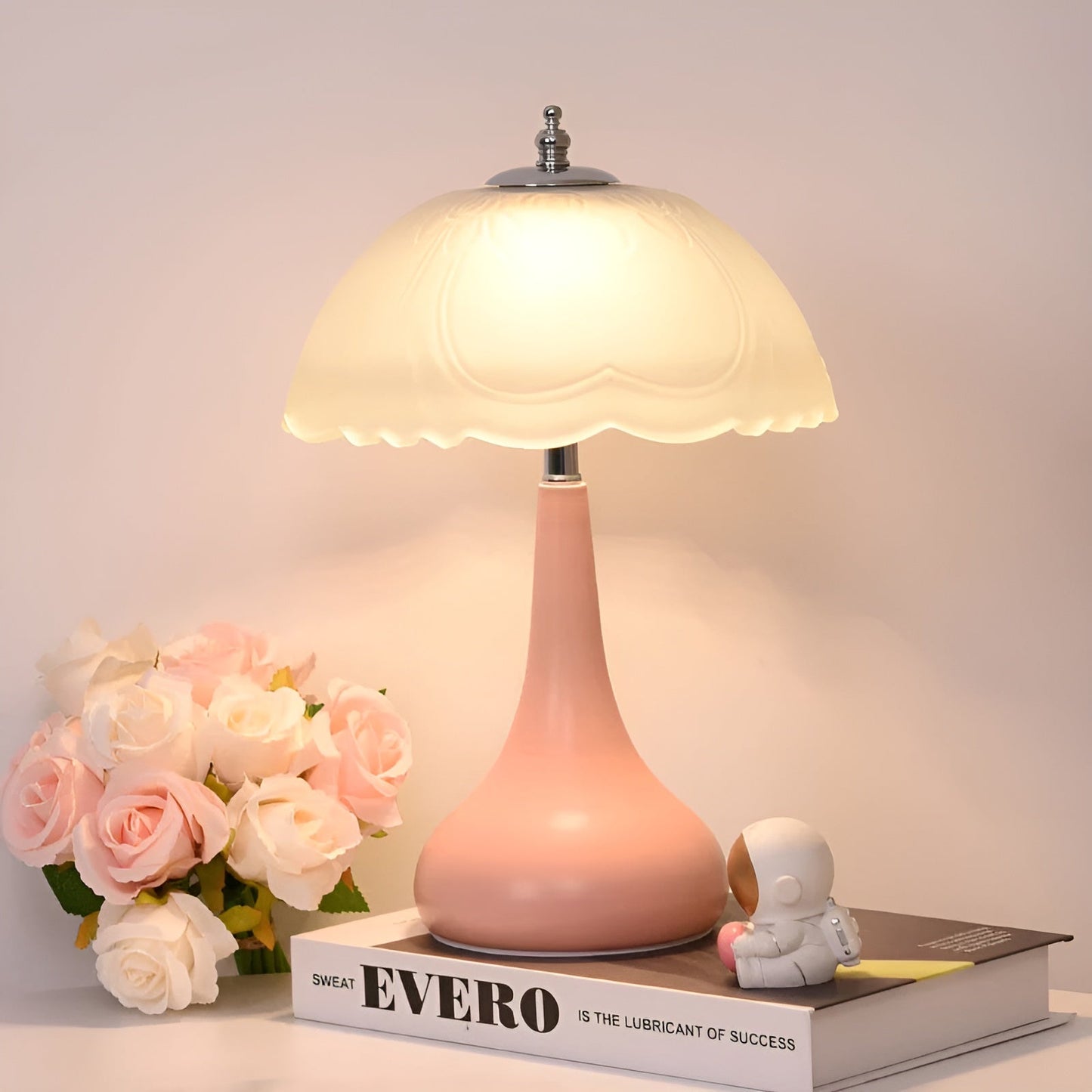 Eleganza Luxe Table Lamp – Timeless Mushroom Design with LED Dimming Function in Soft Colors