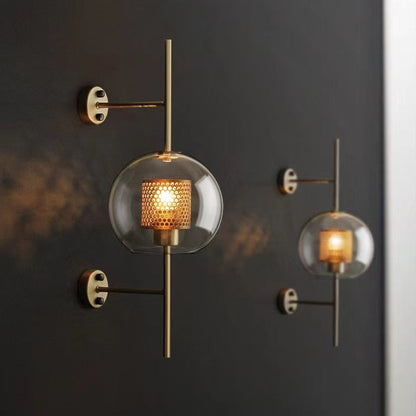 Thatcher Modern Honeycomb Wall Sconce – Brass & Glass Elegance