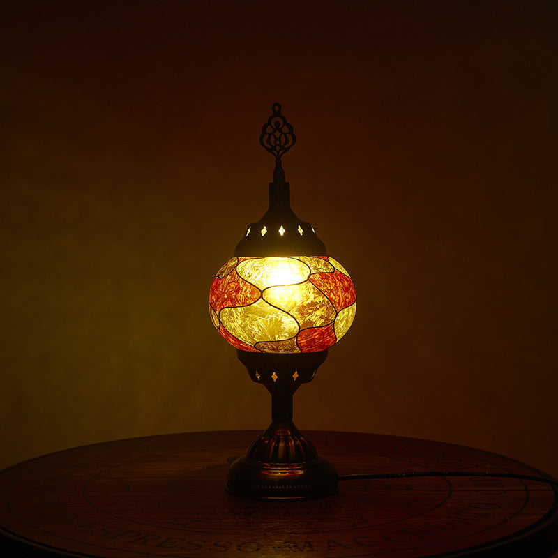 Traditional Tiffany Romantic Oval Iron Enamel 1-Light Table Lamp for Bedroom
