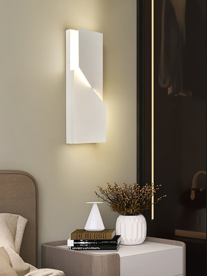 Shadows Grand Plug-in Sconce LED Wall Light - White Metal