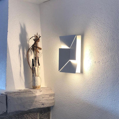 Shadows Grand Plug-in Sconce LED Wall Light - White Metal