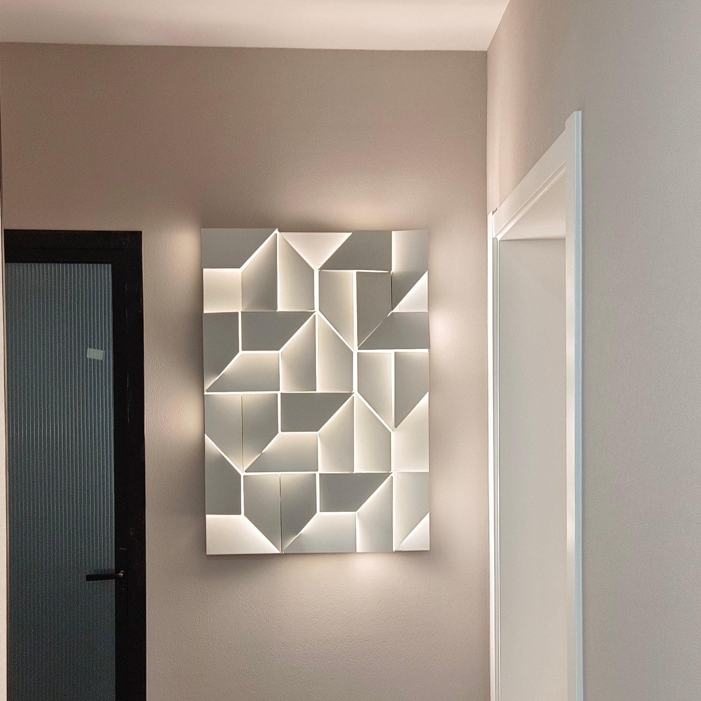 Shadows Grand Plug-in Sconce LED Wall Light - White Metal